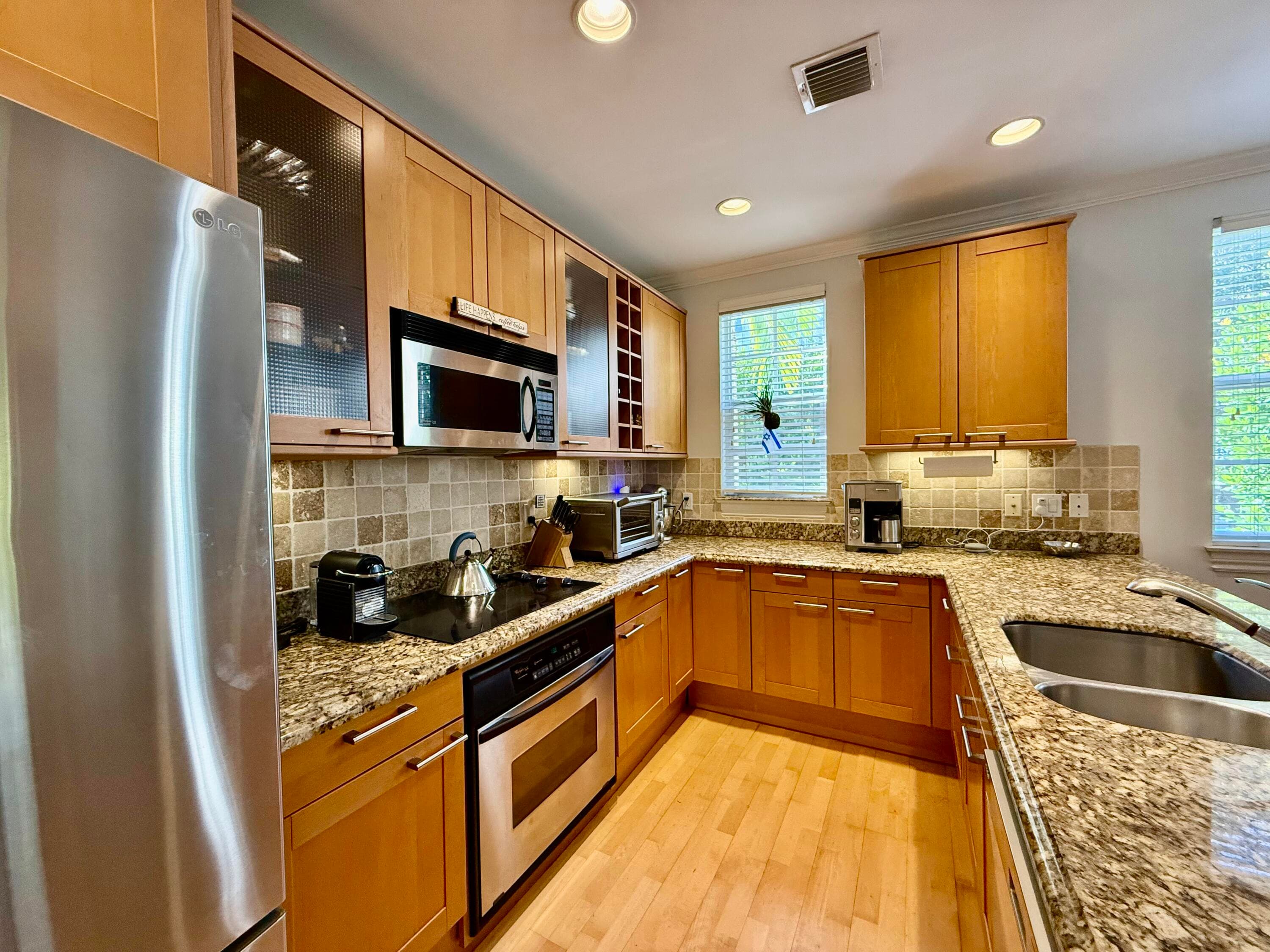 349 E Mallory Circle, Delray Beach, FL 33483 — photo 5 of 34