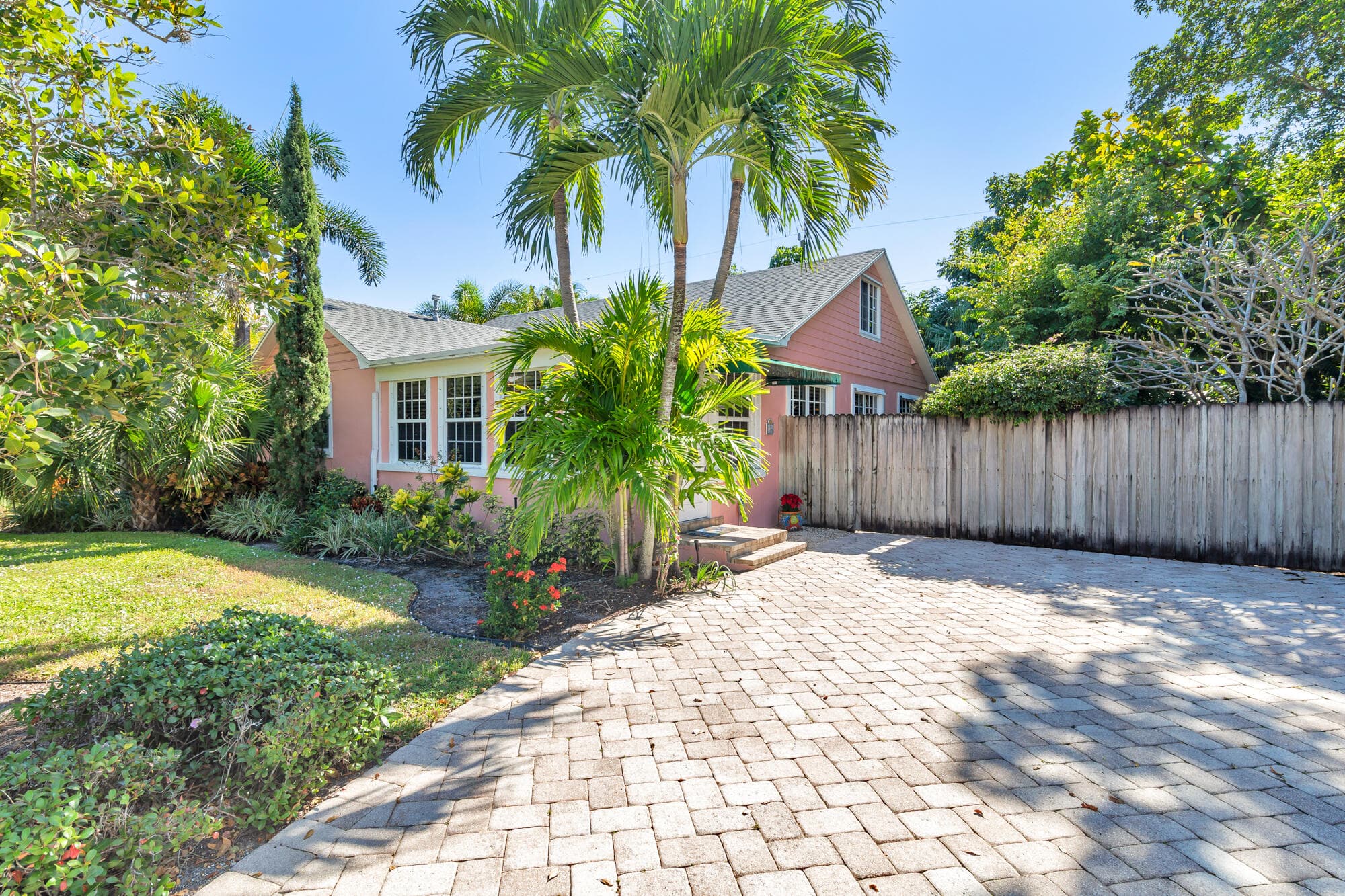 236 Avila Road, West Palm Beach, FL 33405 — photo 5 of 17