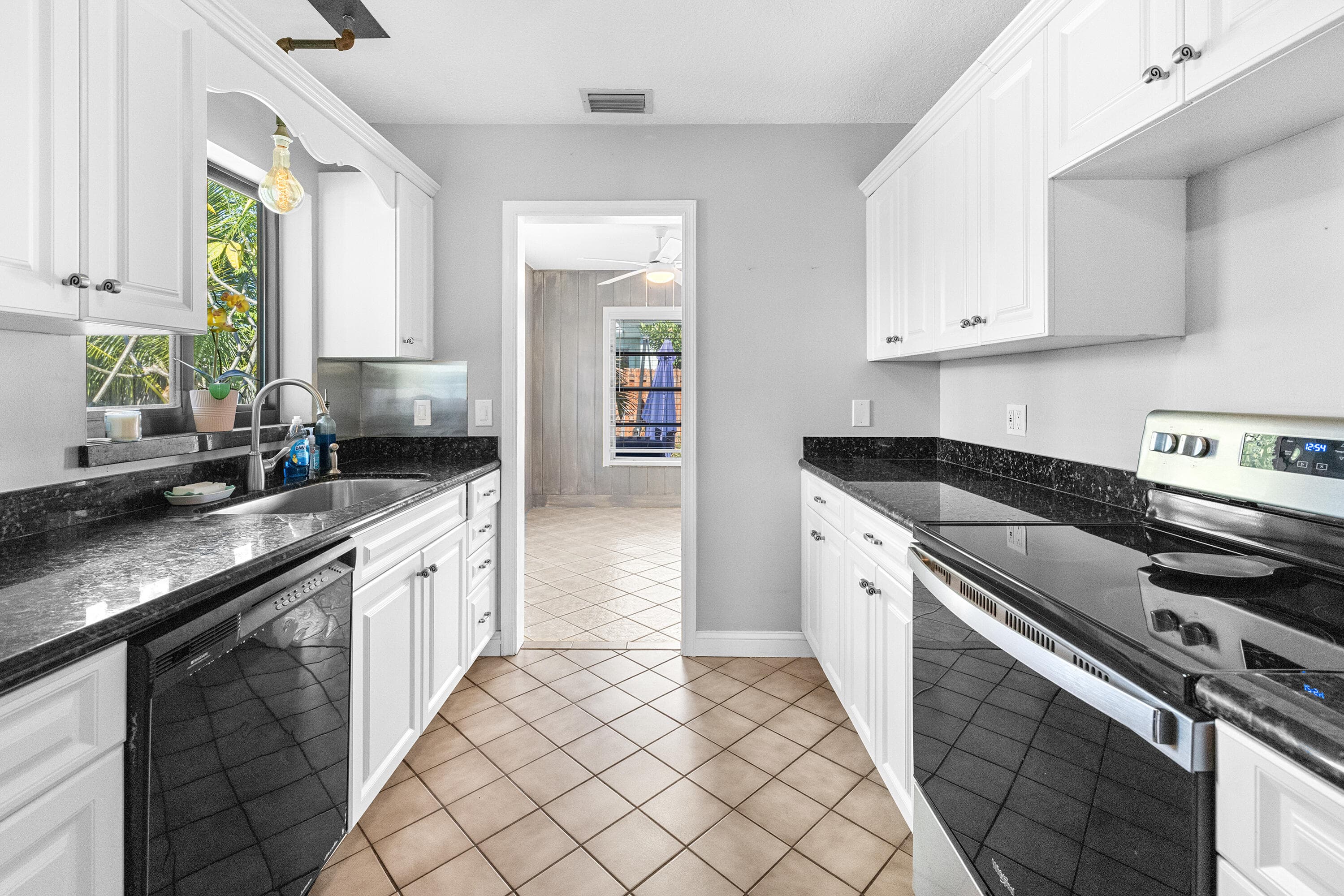 815 South Road, Boynton Beach, FL 33435 — photo 4 of 69