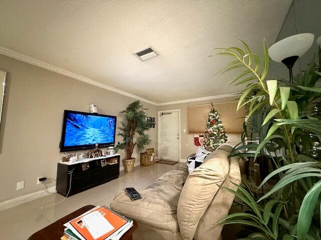 3930 Crystal Lake Drive 107, Deerfield Beach, FL 33064 — photo 5 of 13