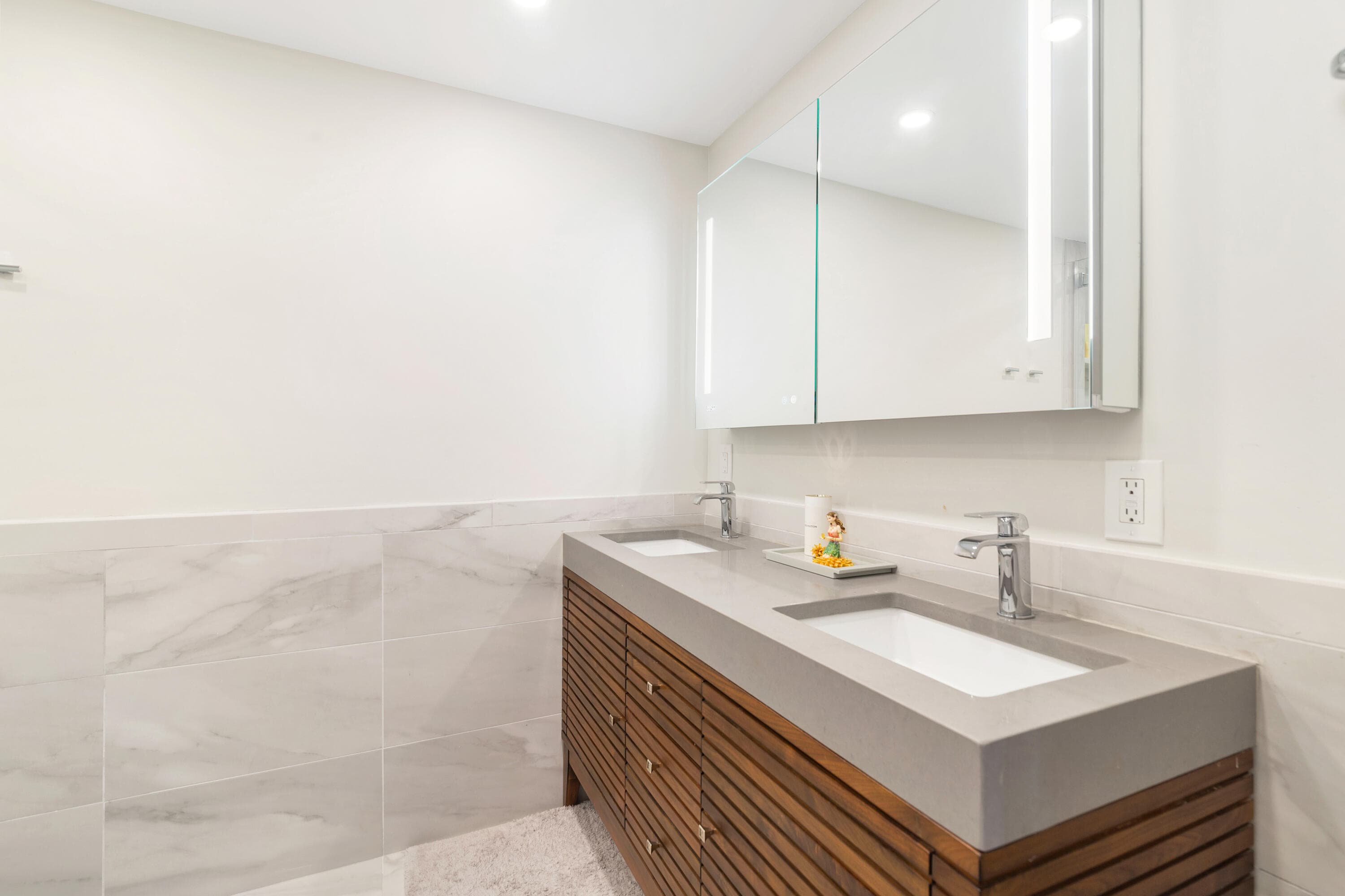 400 Seasage Drive 806, Delray Beach, FL 33483 — photo 13 of 22