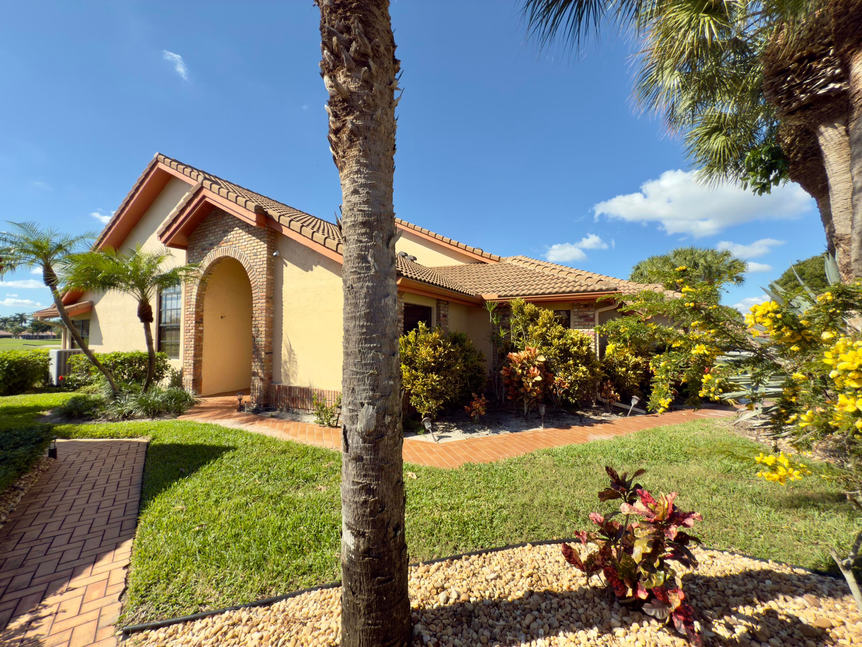 8491 Heather Place, Boynton Beach, FL 33472 — photo 3 of 50