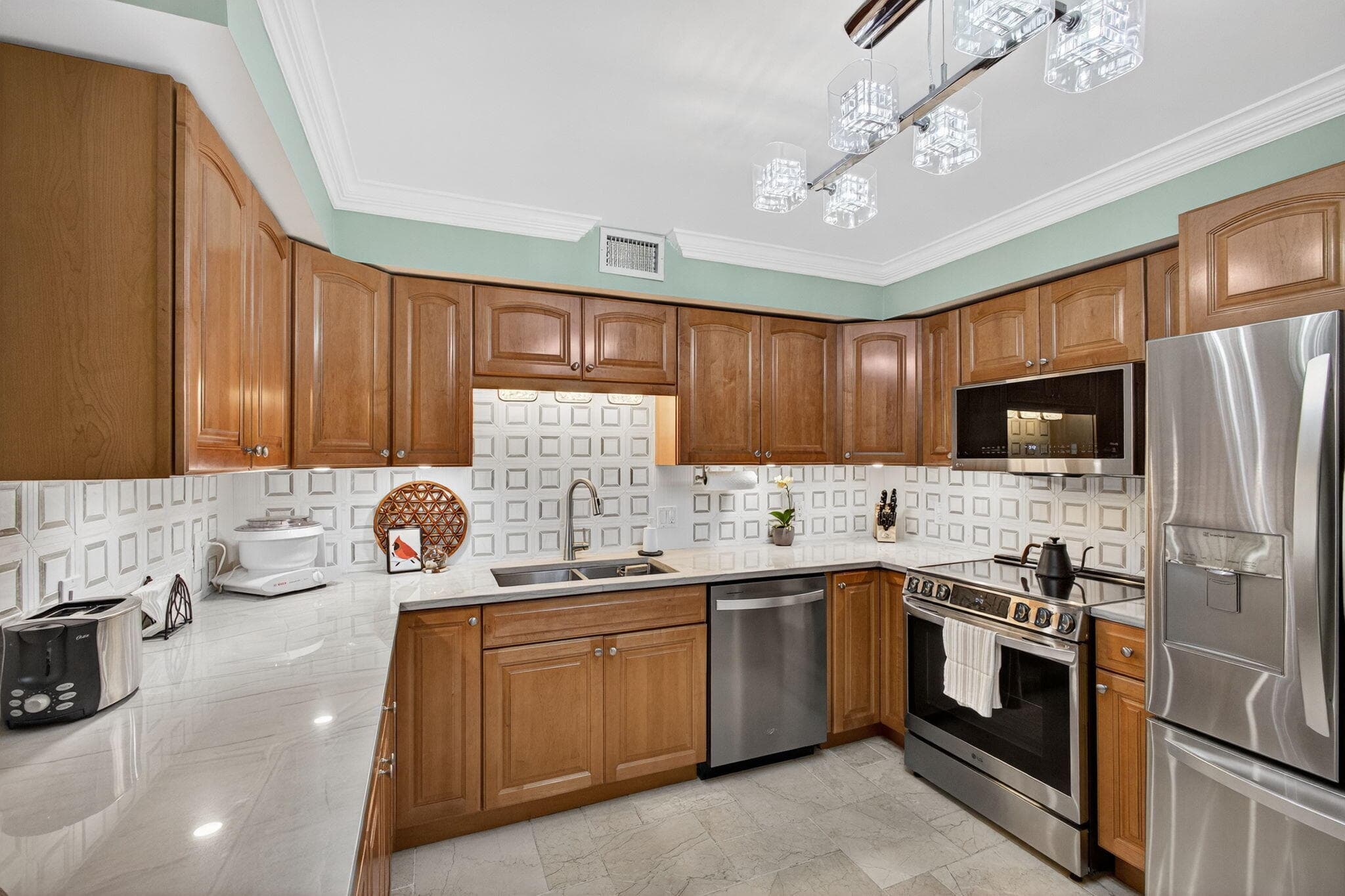 129 S Golfview Road 7, Lake Worth Beach, FL 33460 — photo 4 of 79