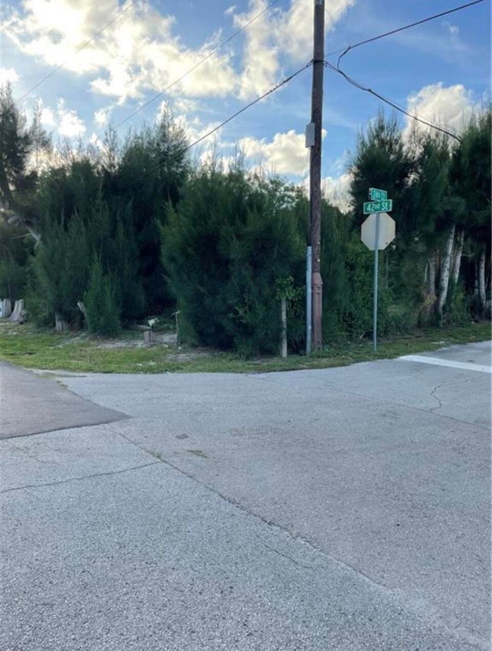 2432 42nd Street, Vero Beach, FL 32967 — photo 5 of 6