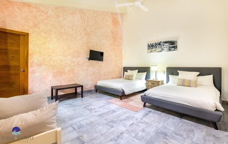 16 Los Lagos — photo 19 of 20