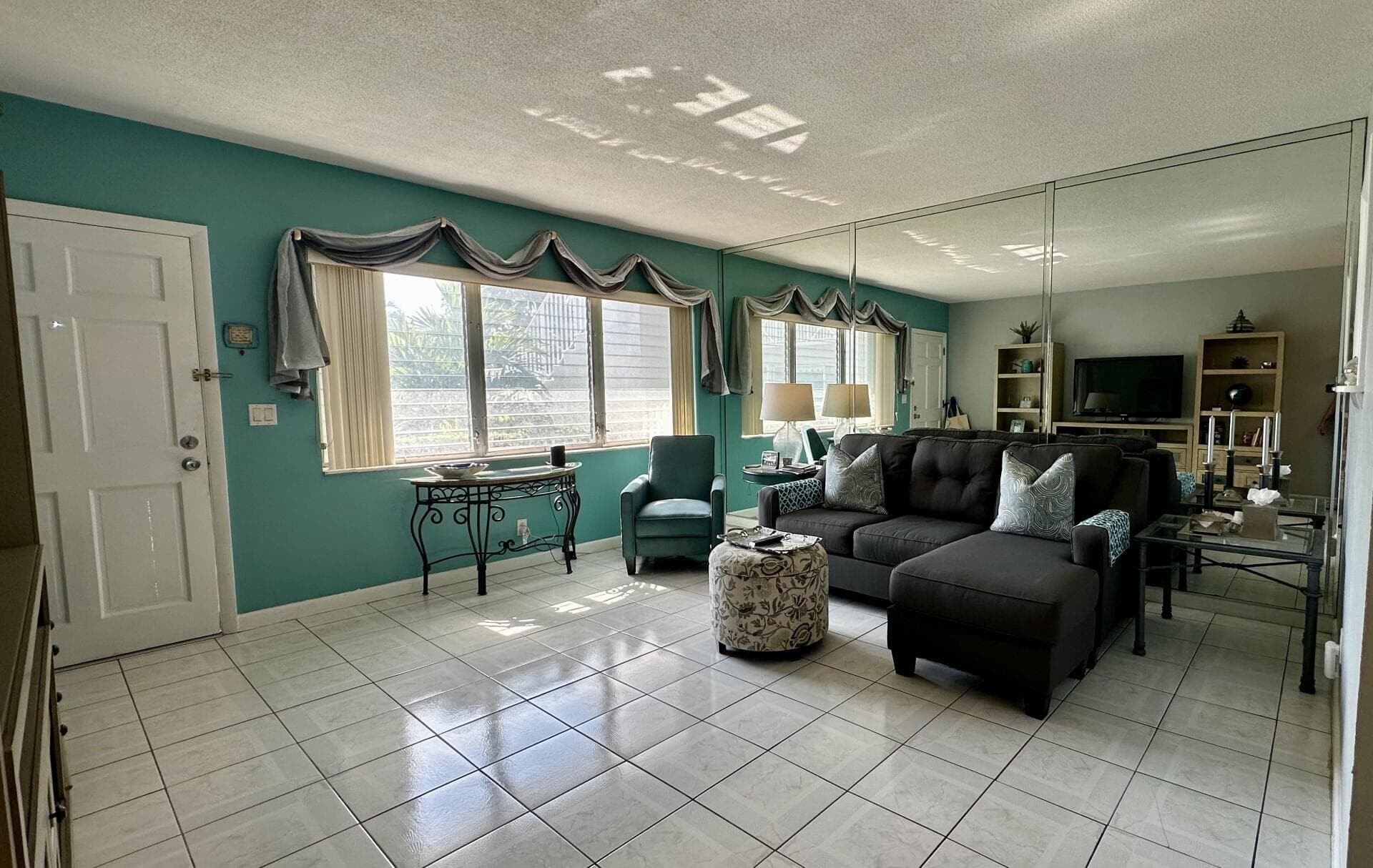 1001 NE 8th Avenue 102, Delray Beach, FL 33483 — photo 5 of 23