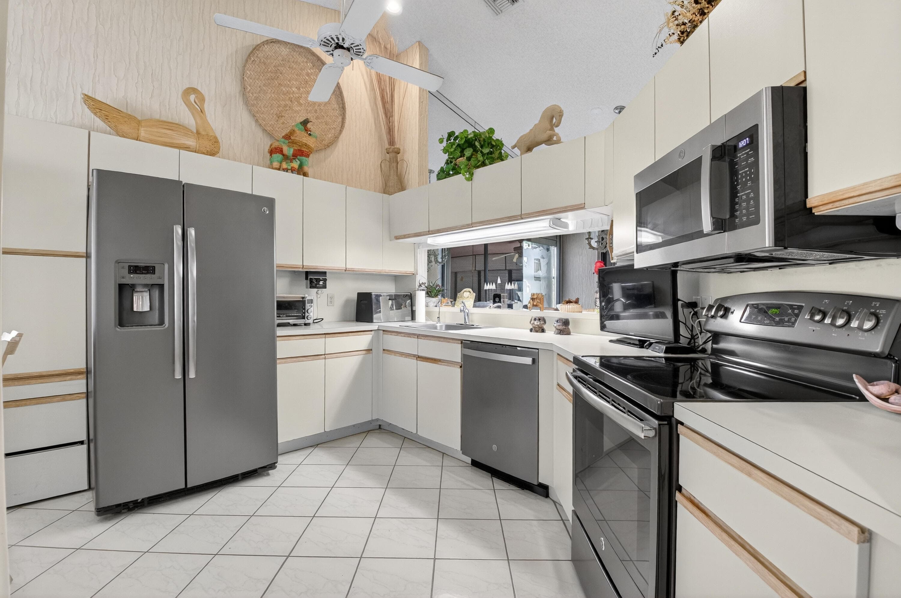 7972 Lexington Club Boulevard A, Delray Beach, FL 33446 — photo 13 of 69