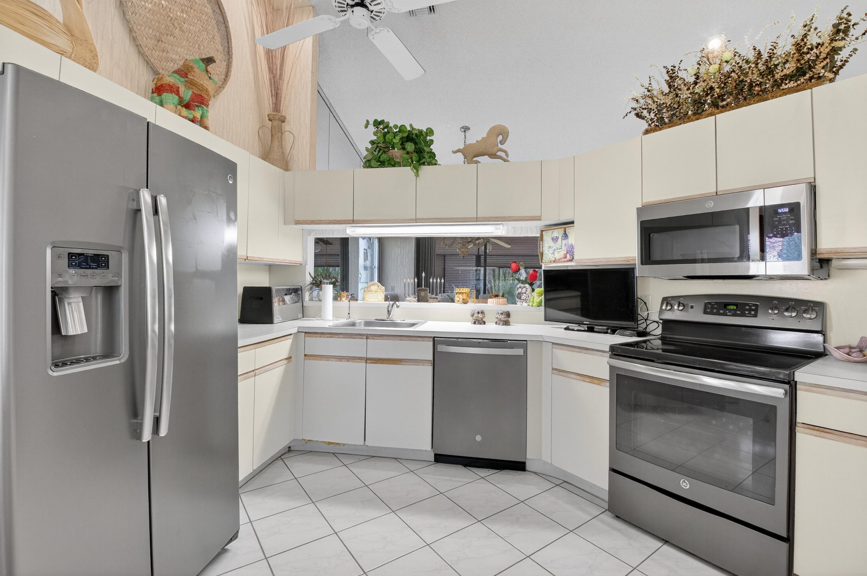 7972 Lexington Club Boulevard A, Delray Beach, FL 33446 — photo 14 of 69