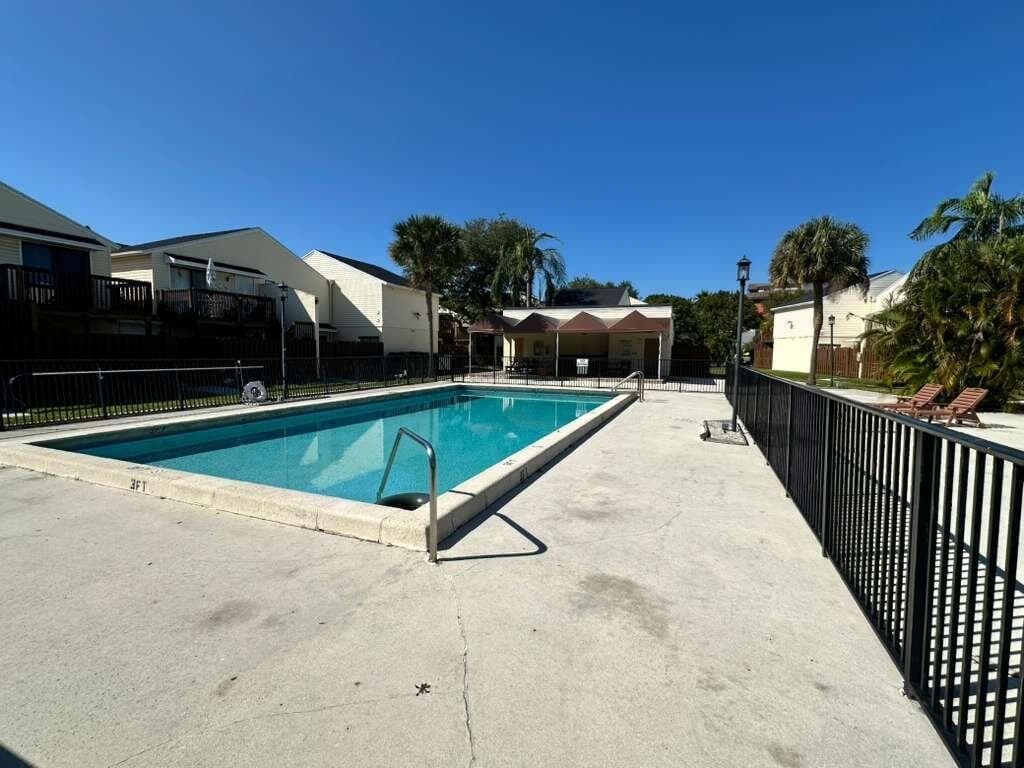 637 Executive Center Drive N 203, West Palm Beach, FL 33401 — photo 34 of 38