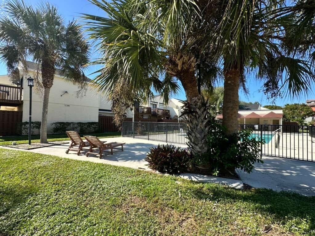 637 Executive Center Drive N 203, West Palm Beach, FL 33401 — photo 38 of 38