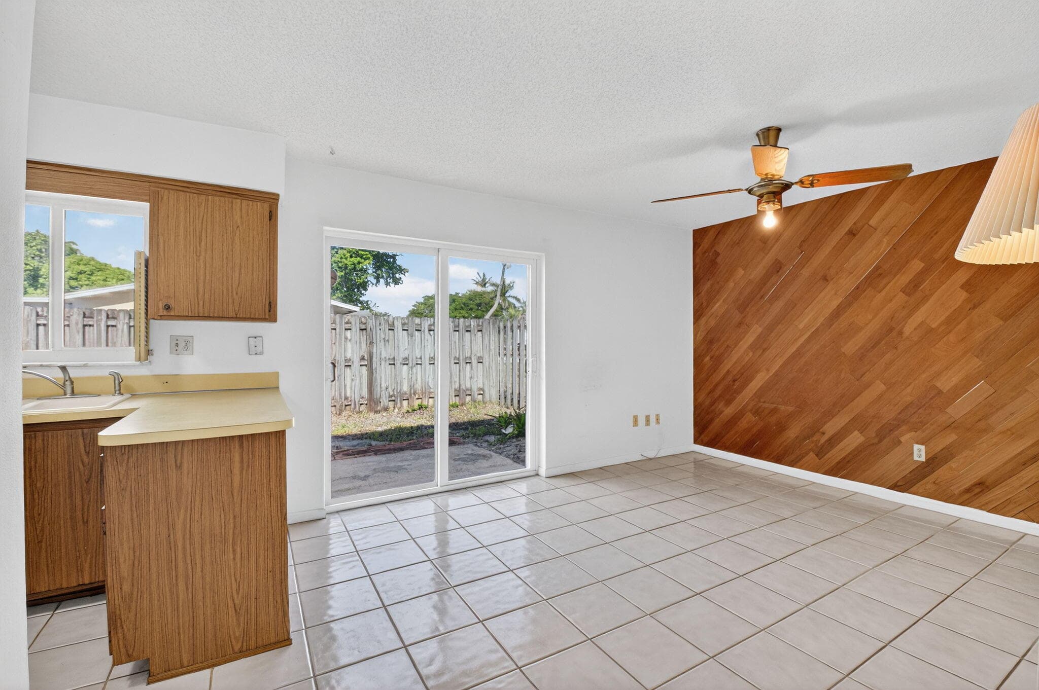 1601 NW 5th Street, Boca Raton, FL 33486 — photo 7 of 33
