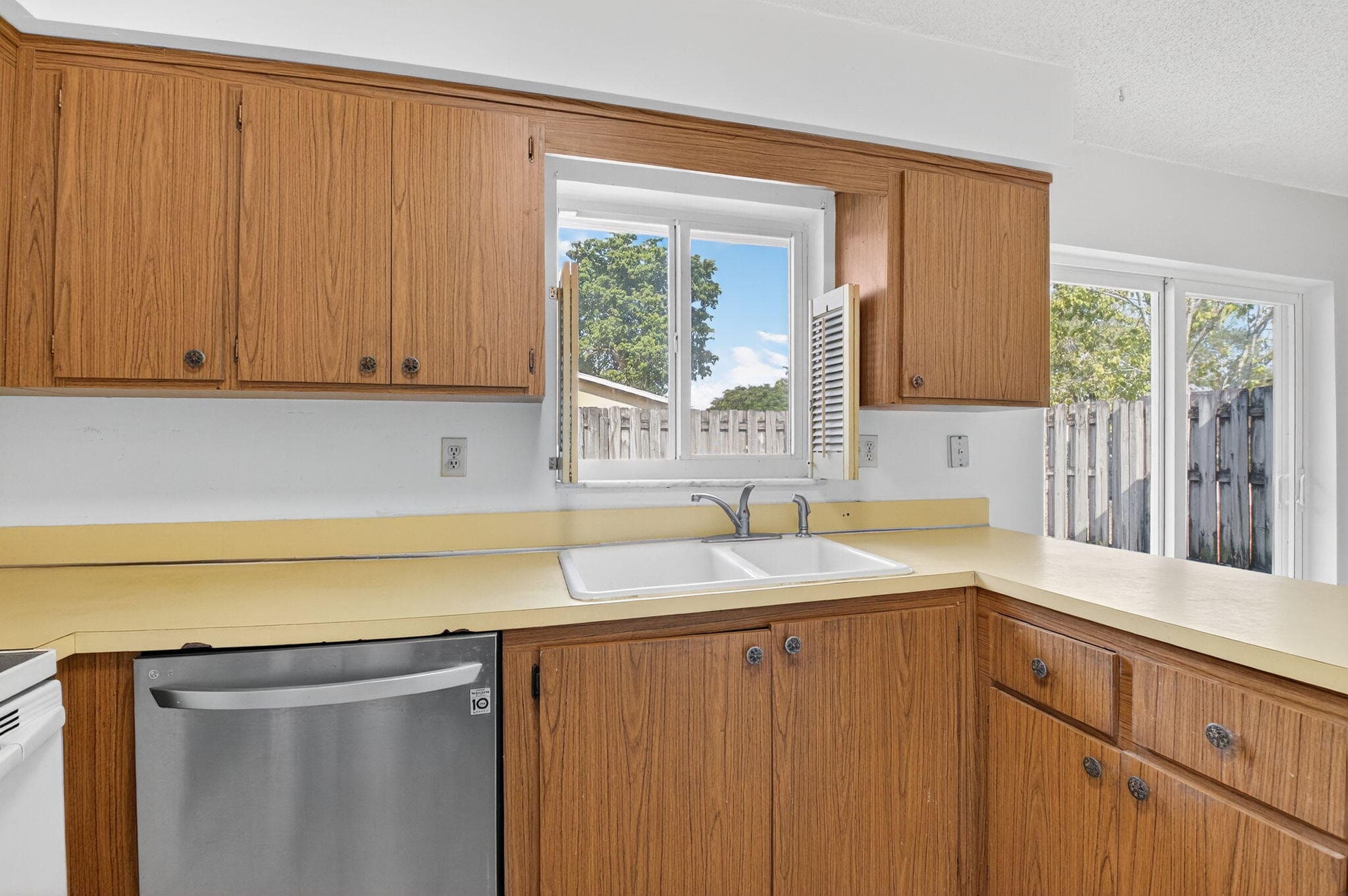 1601 NW 5th Street, Boca Raton, FL 33486 — photo 13 of 33