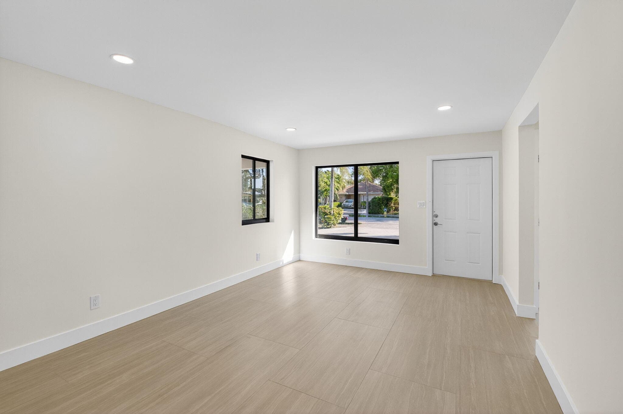 122 SW 9th Avenue, Delray Beach, FL 33444 — photo 7 of 32