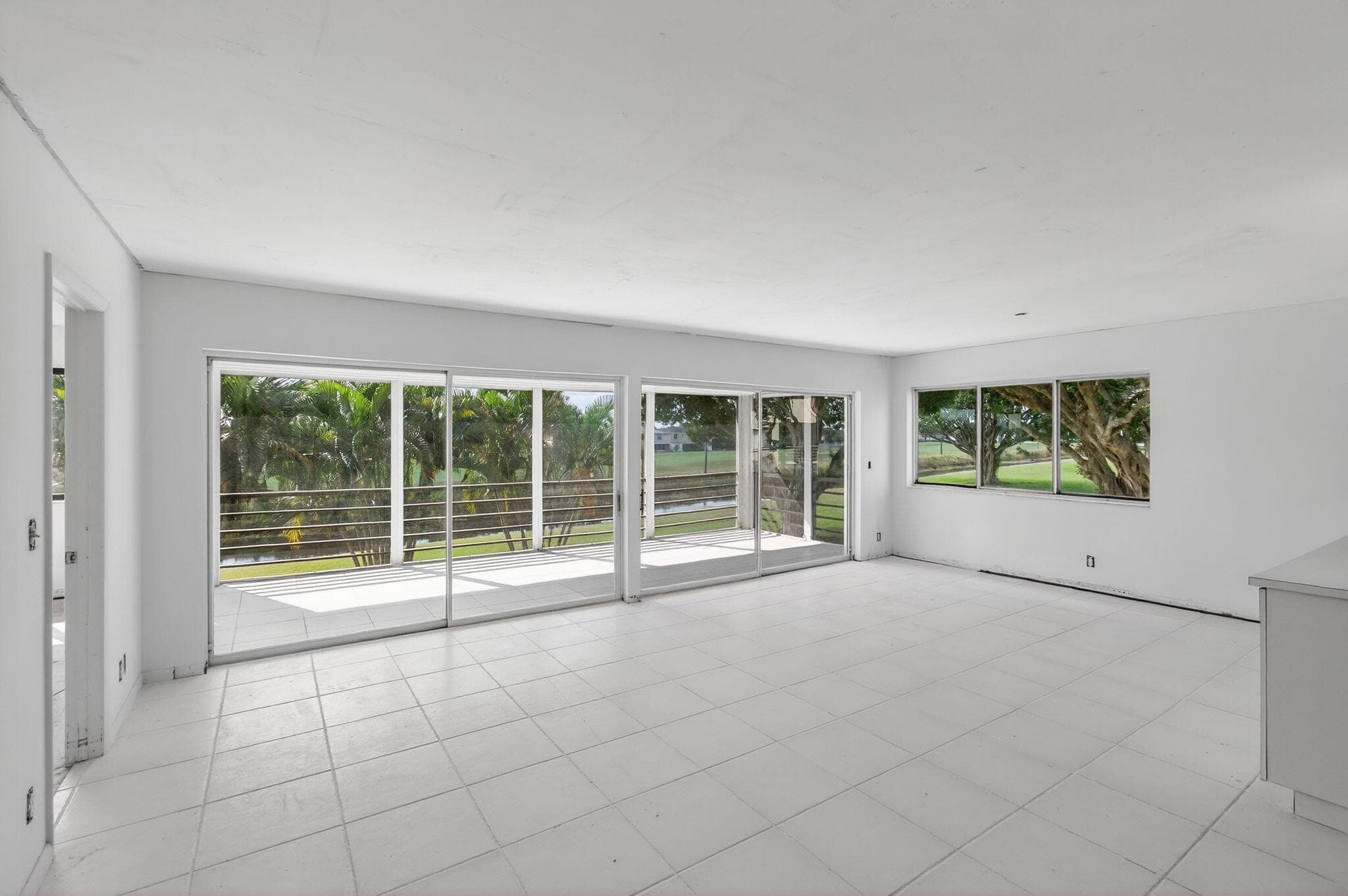 5771 Fairway Park Court 205, Boynton Beach, FL 33437 — photo 4 of 40