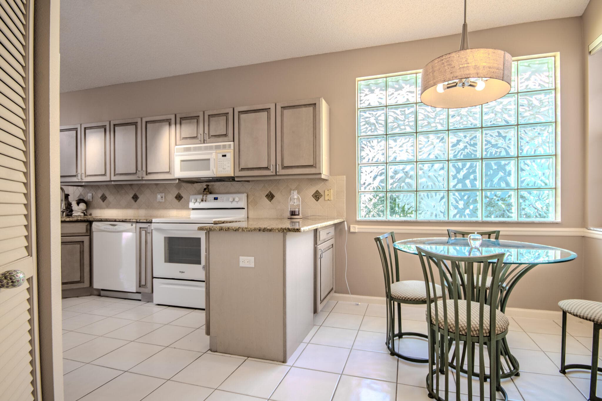 1019 Lytham Court, West Palm Beach, FL 33411 — photo 11 of 32