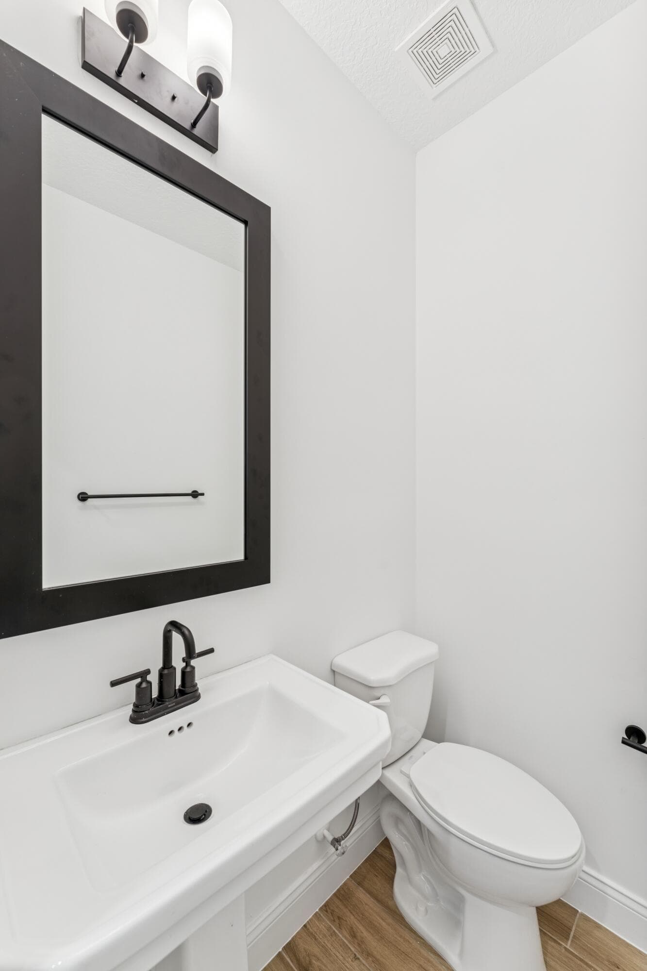 176 SE Birch Terrace 208, Stuart, FL 34997 — photo 5 of 29