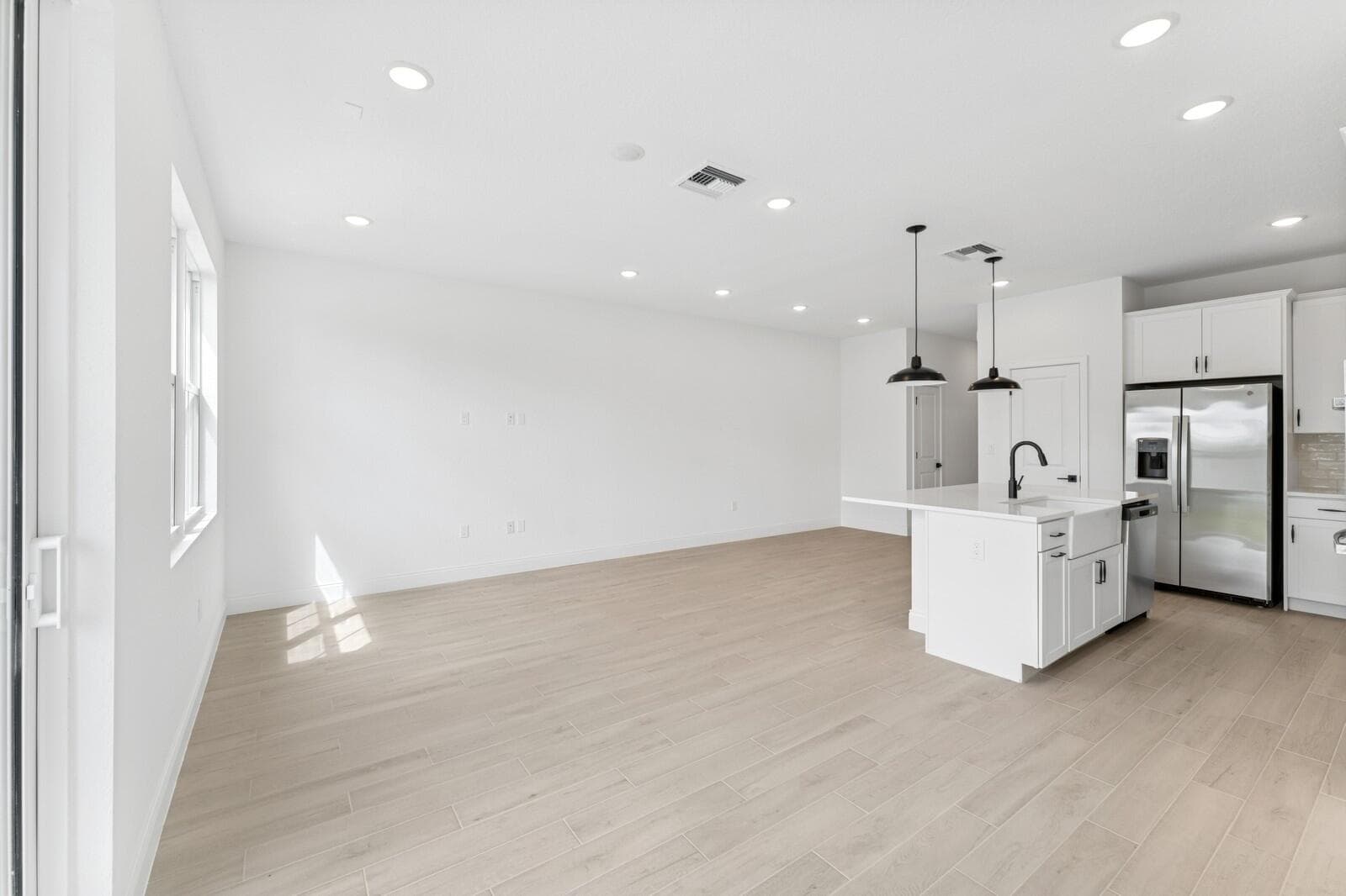174 SE Birch Terrace 207, Stuart, FL 34997 — photo 11 of 30
