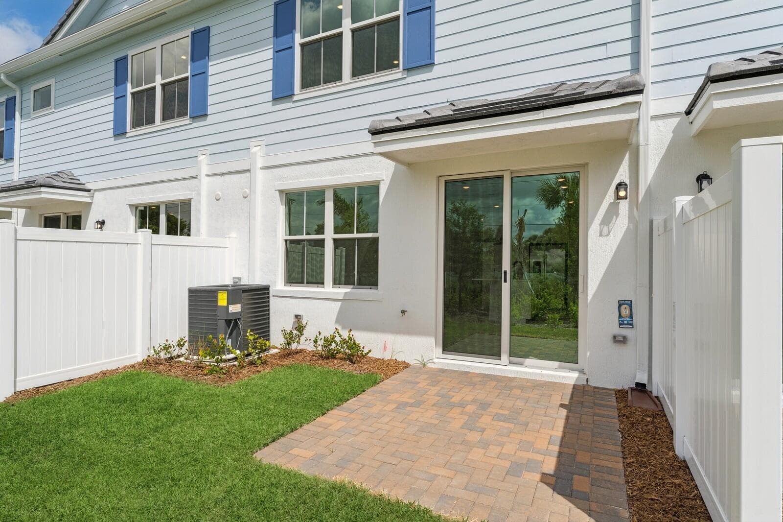 174 SE Birch Terrace 207, Stuart, FL 34997 — photo 26 of 30