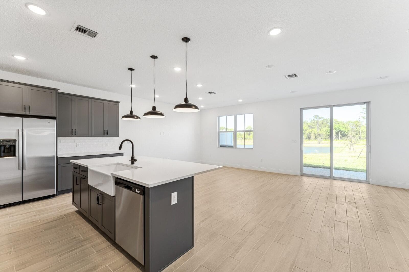 172 SE Birch Terrace 206, Stuart, FL 34997 — photo 5 of 38