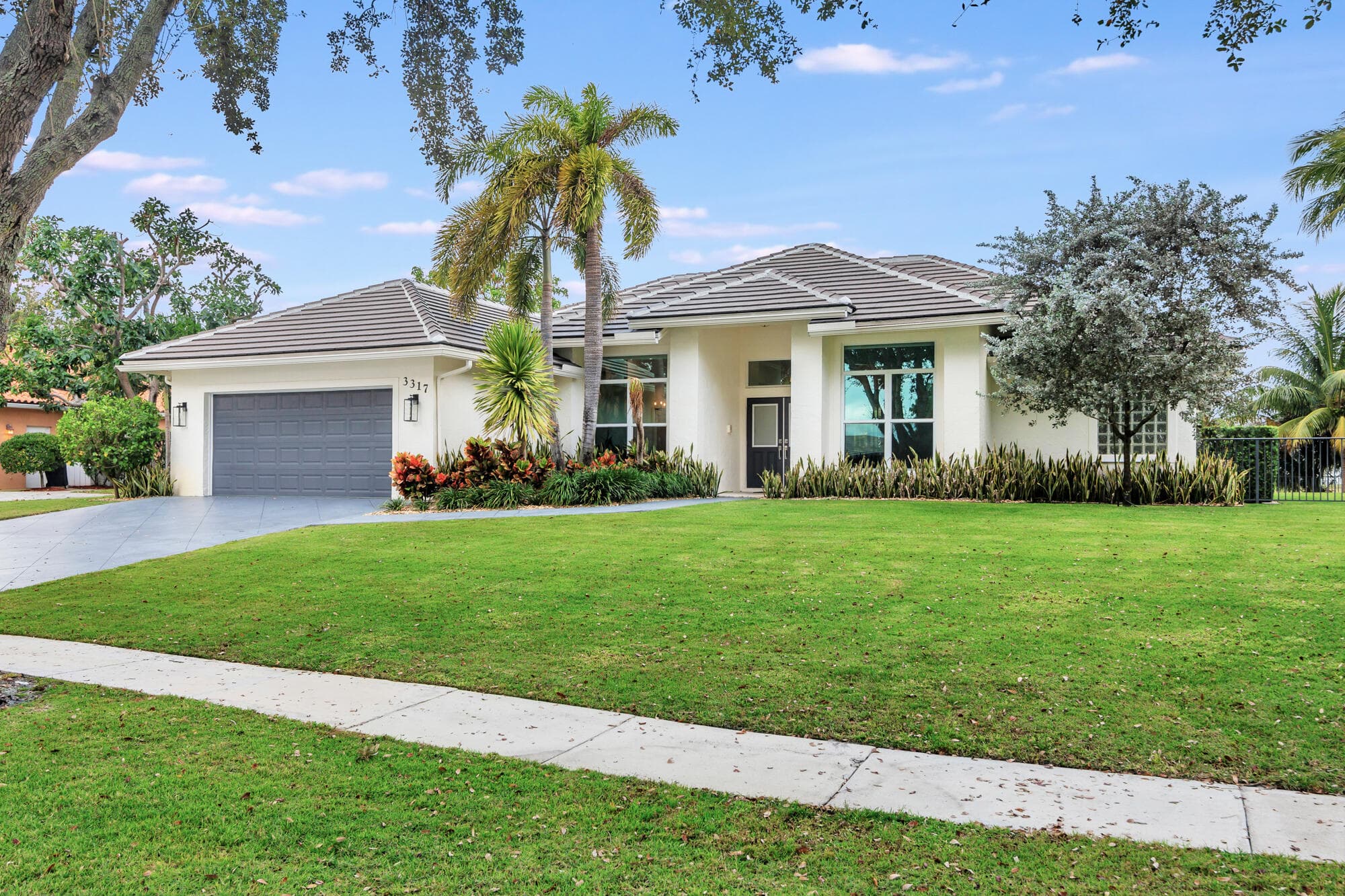 3317 Embassy Drive, West Palm Beach, FL 33401 — photo 35 of 42