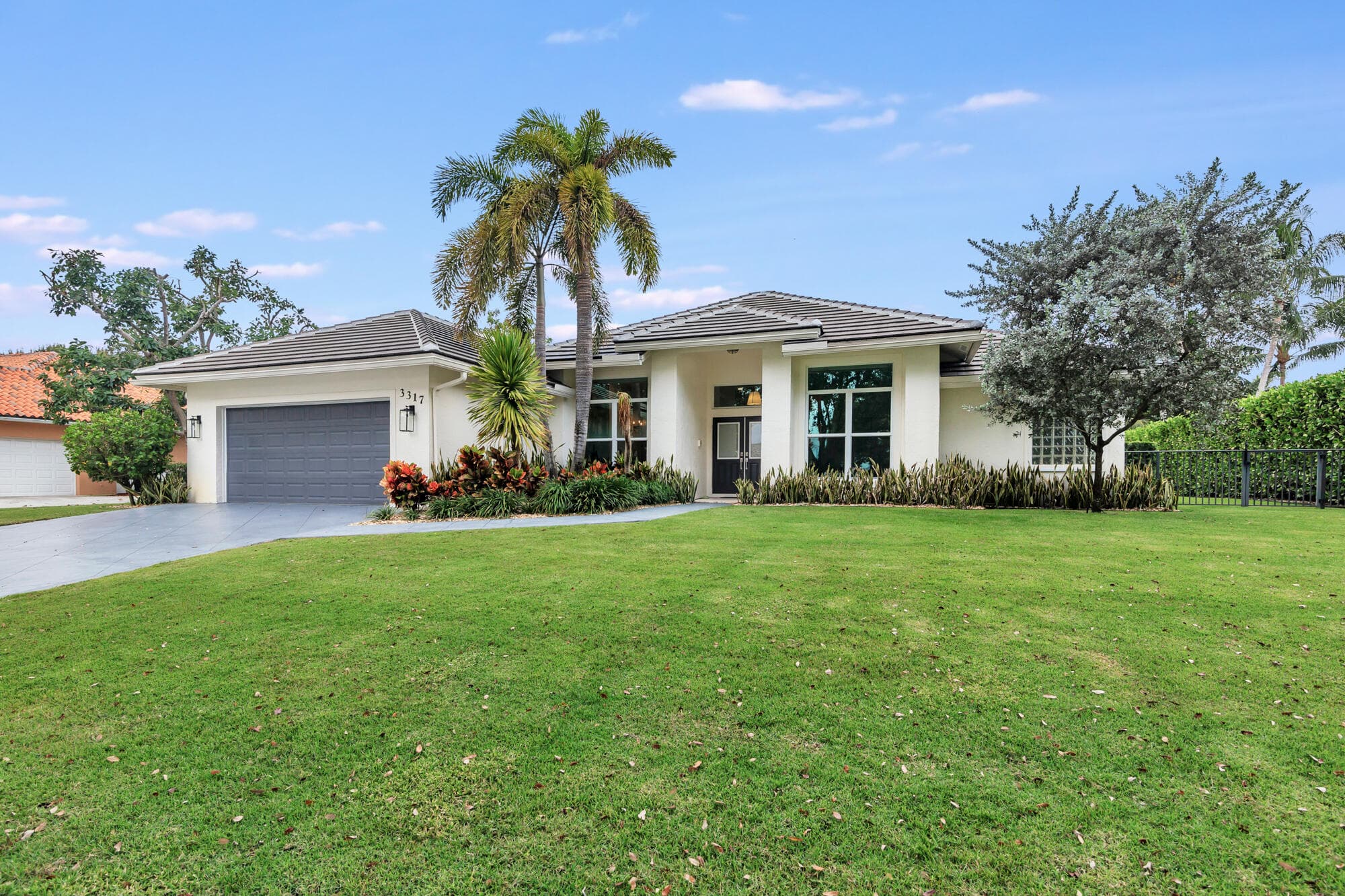 3317 Embassy Drive, West Palm Beach, FL 33401 — photo 32 of 42