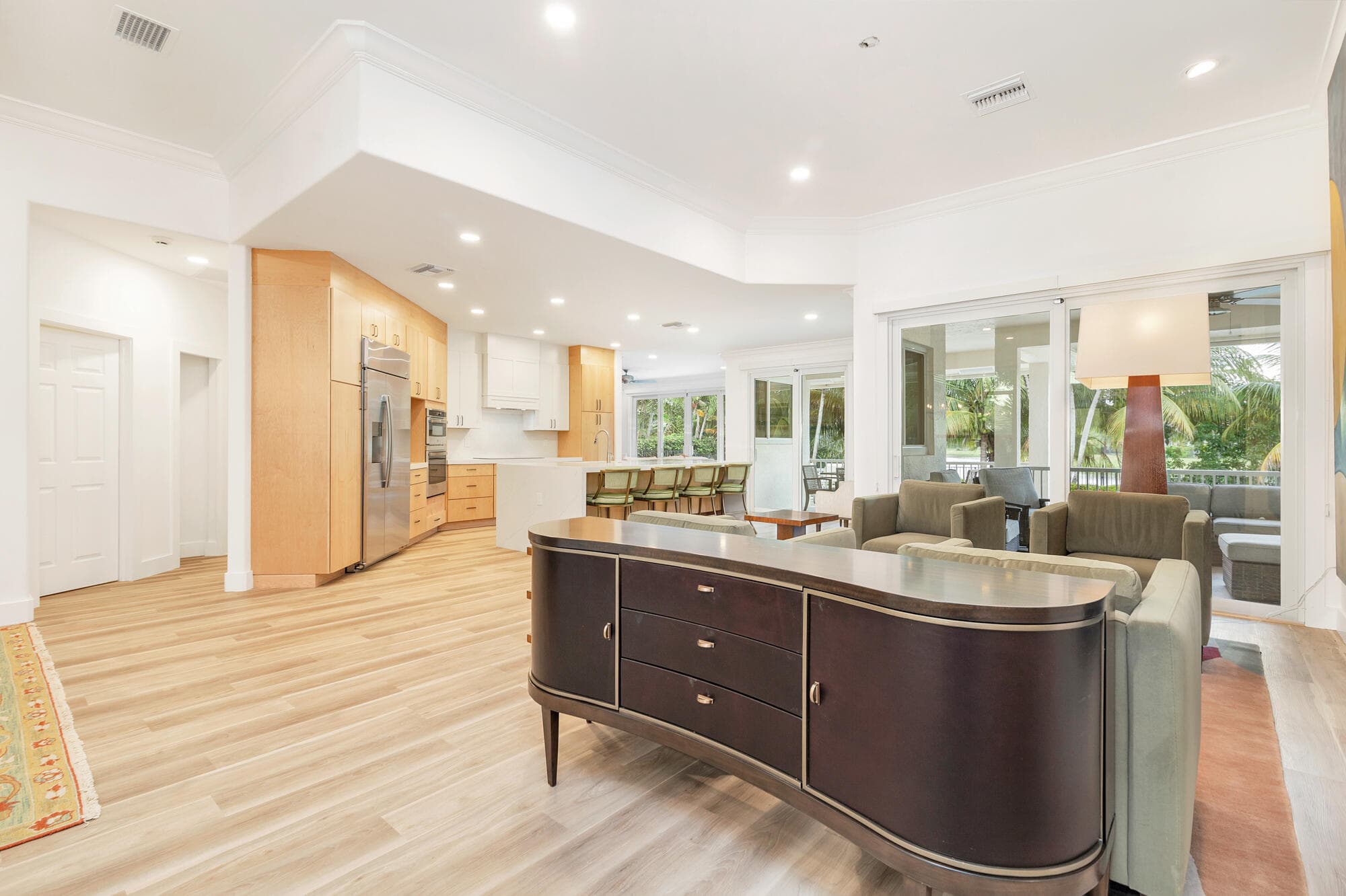 3317 Embassy Drive, West Palm Beach, FL 33401 — photo 3 of 42