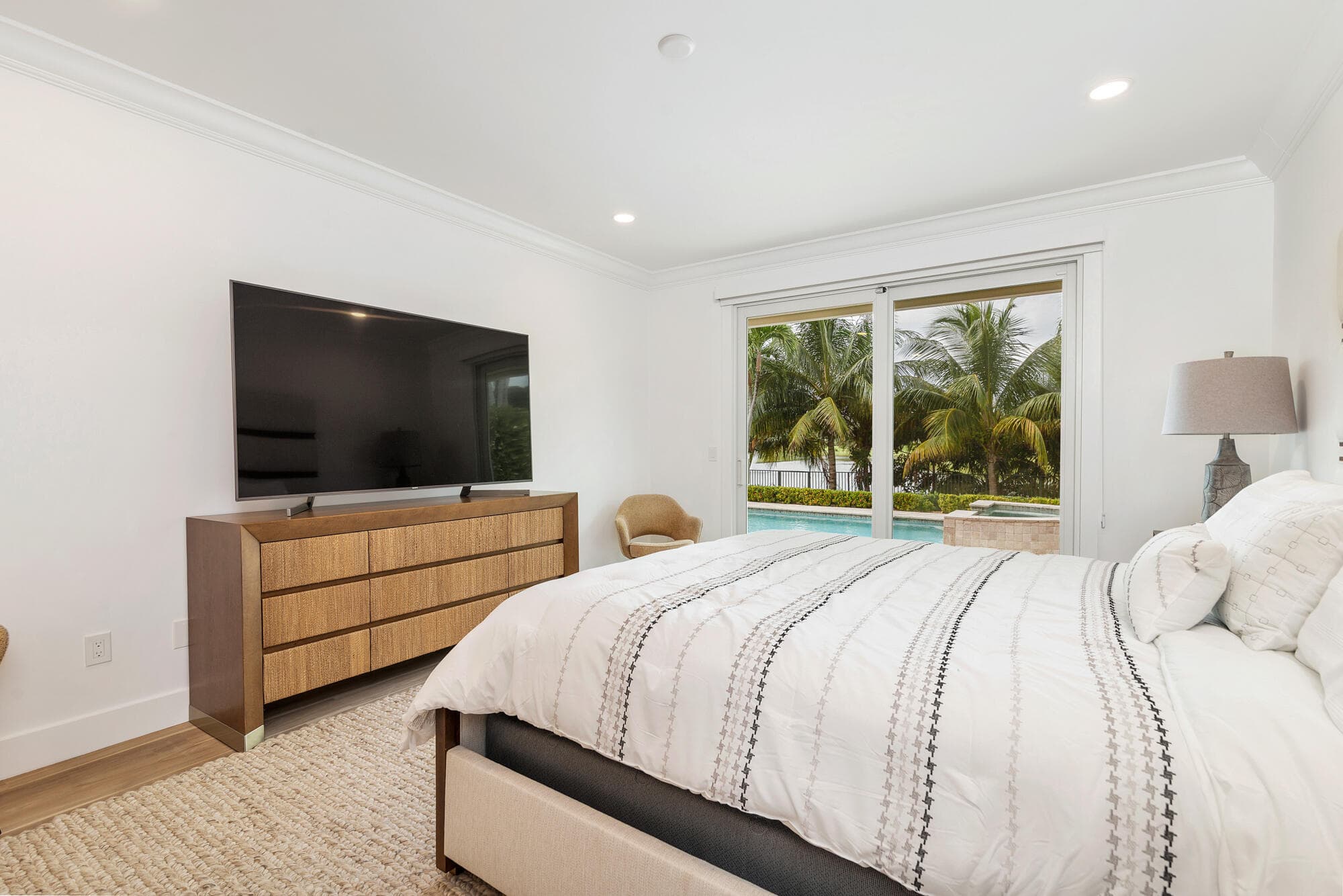 3317 Embassy Drive, West Palm Beach, FL 33401 — photo 17 of 42
