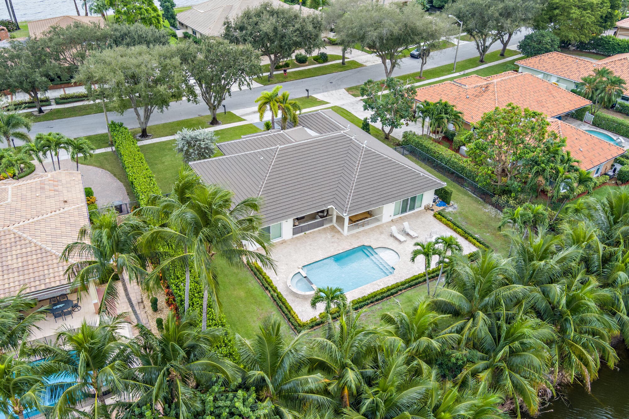 3317 Embassy Drive, West Palm Beach, FL 33401 — photo 37 of 42