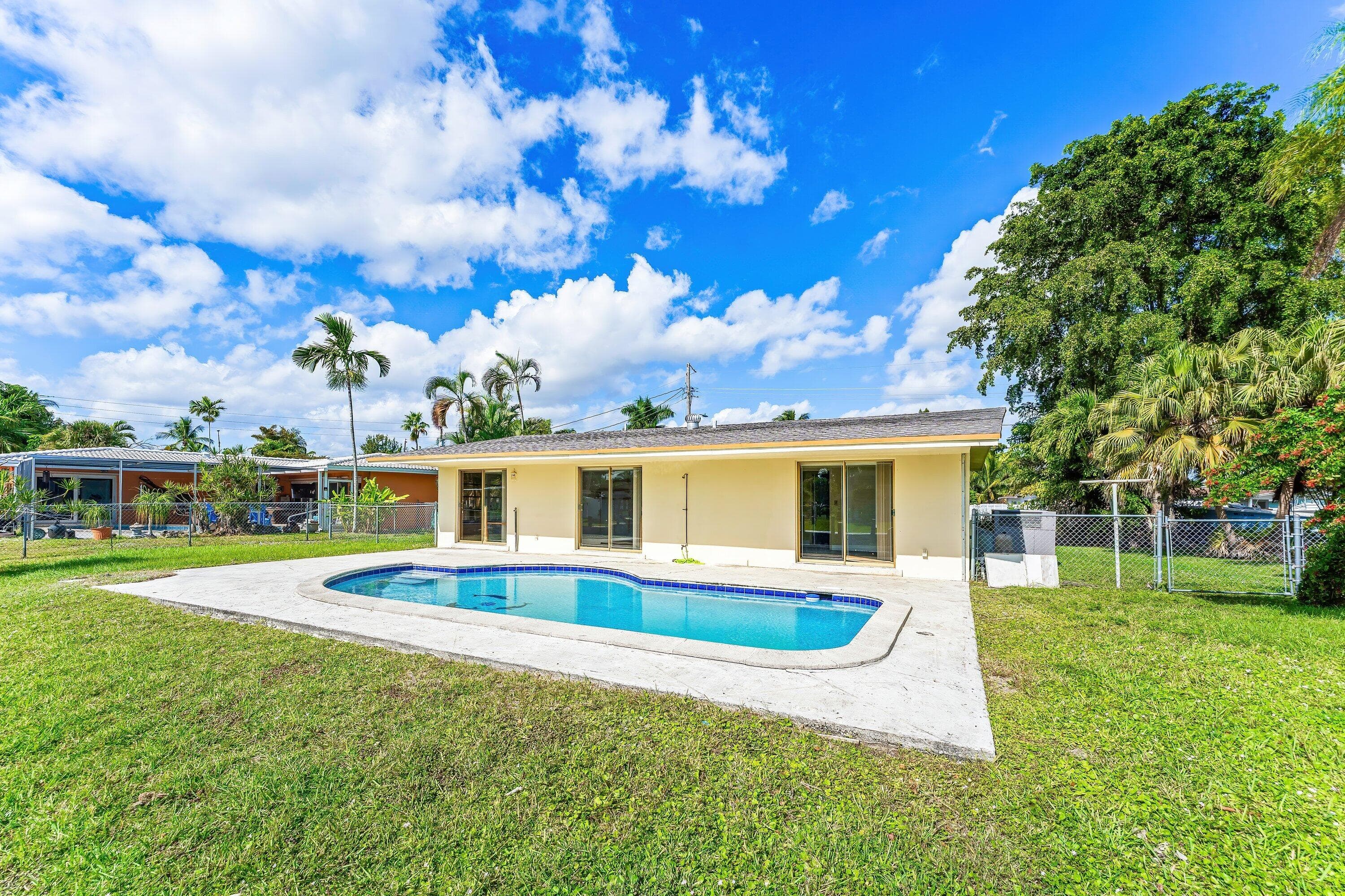 2000 NW 33rd Court, Oakland Park, FL 33309 — photo 33 of 47