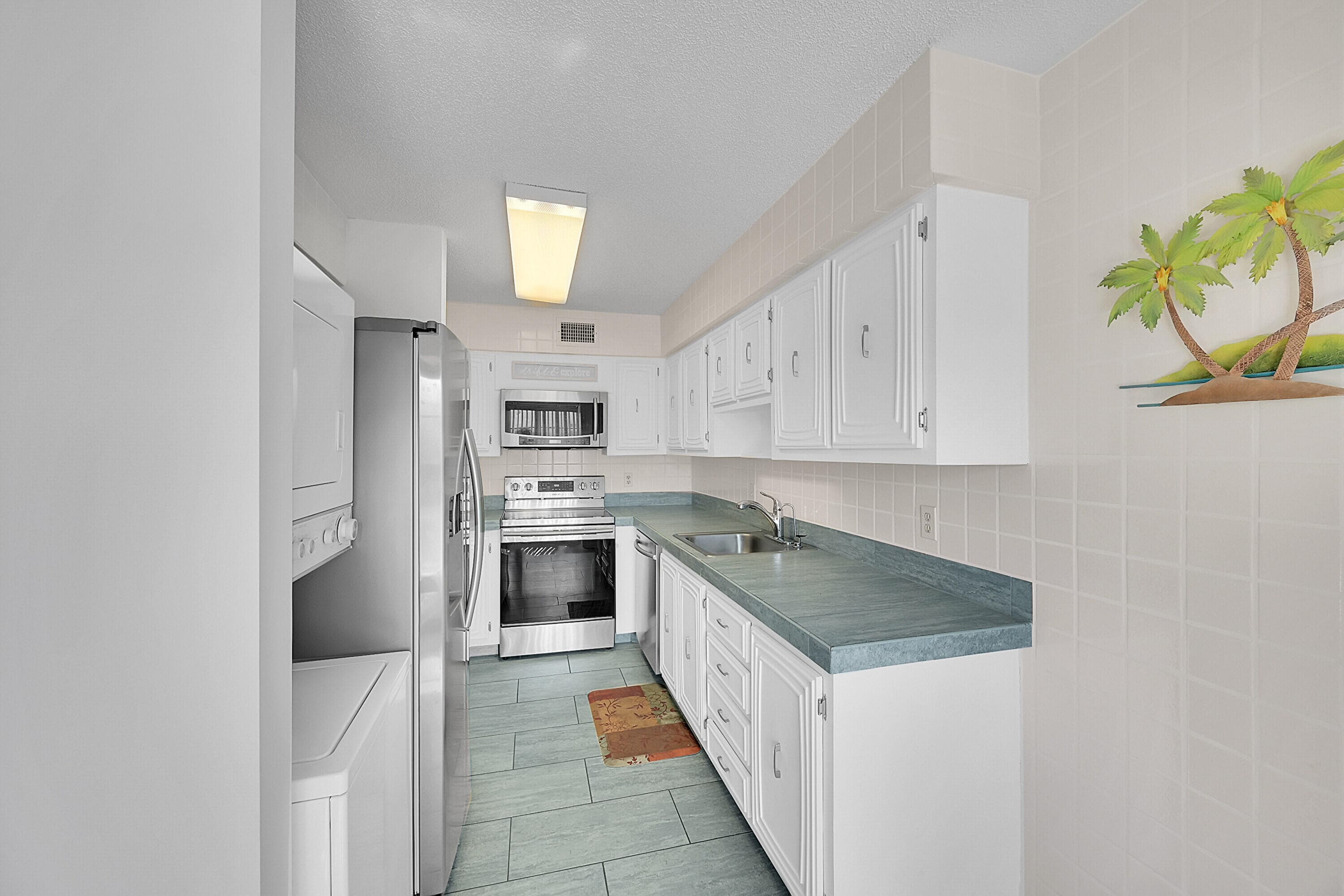 13791 Flora Place A, Delray Beach, FL 33484 — photo 8 of 30