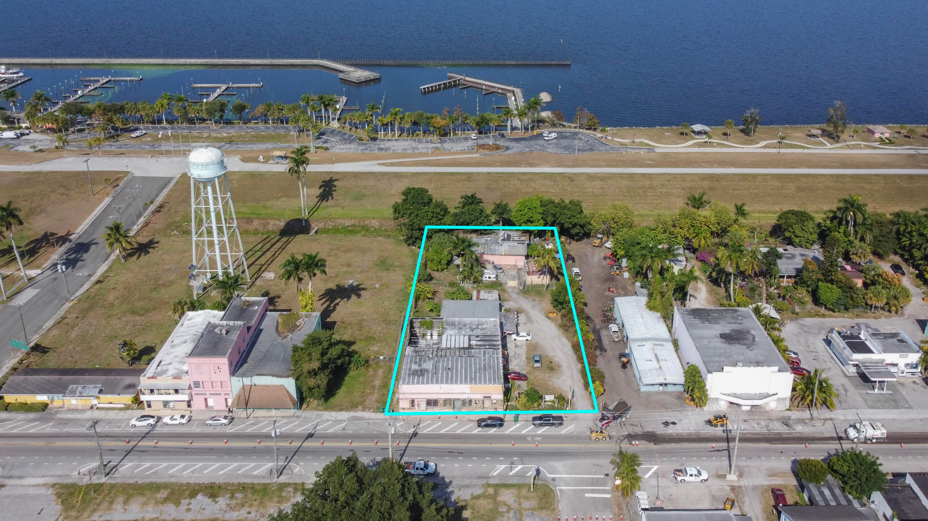 185 E Main Street, Pahokee, FL 33476 — photo 7 of 37