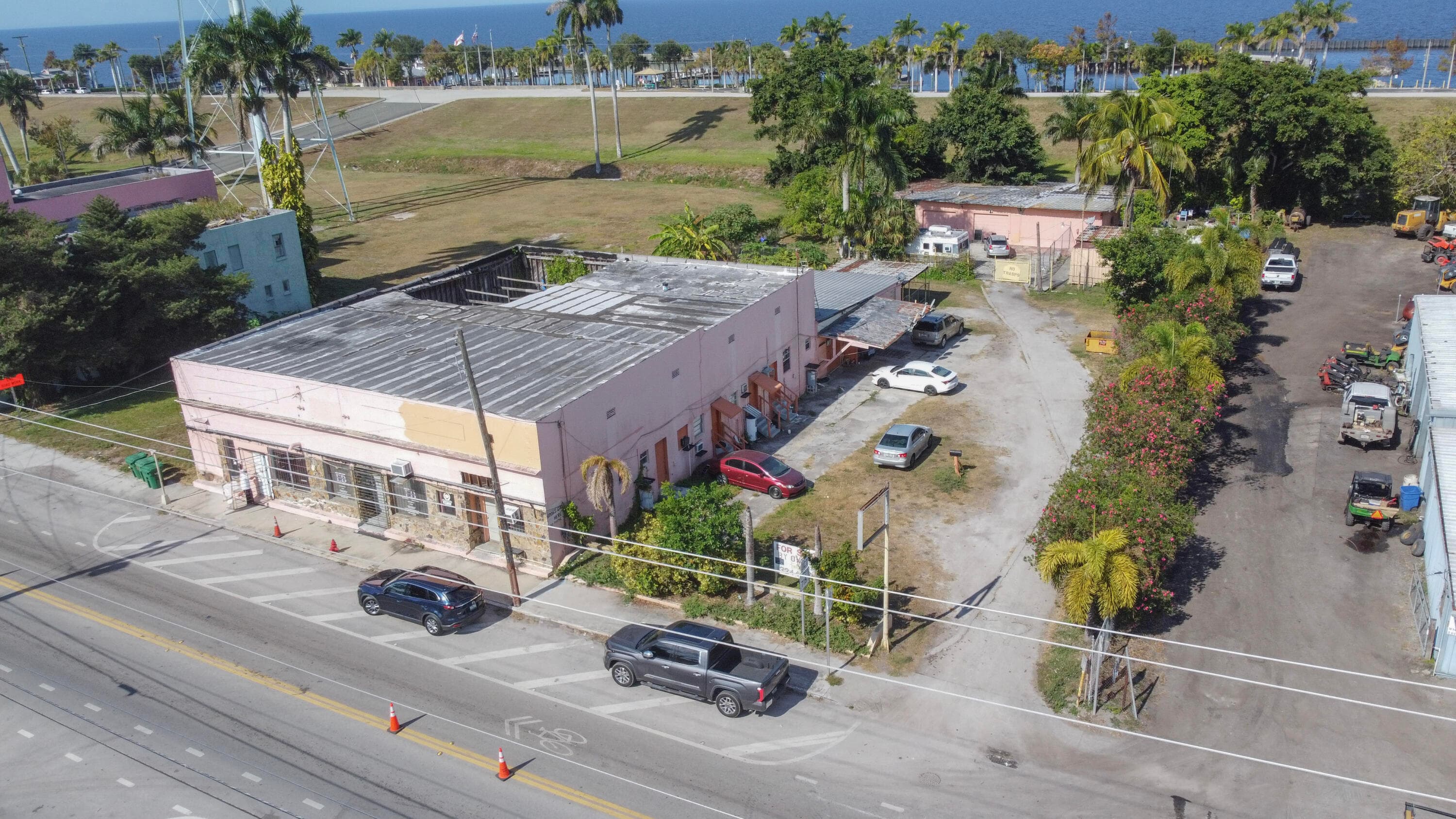 185 E Main Street, Pahokee, FL 33476 — photo 2 of 37