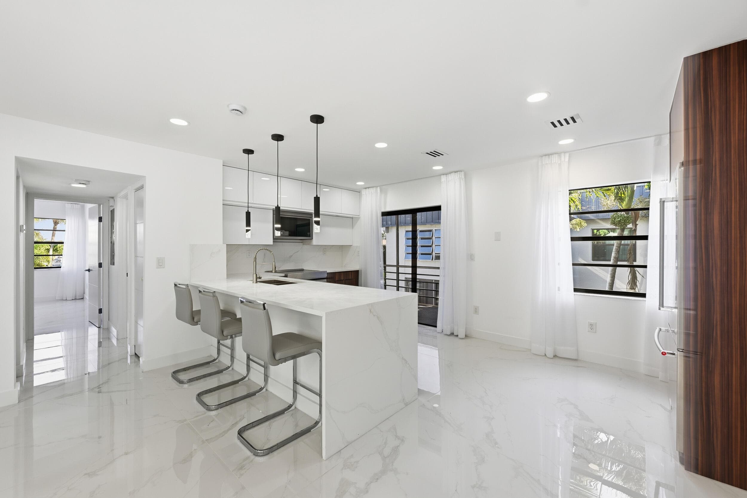 571 Piedmont L, Delray Beach, FL 33484 — photo 1 of 63