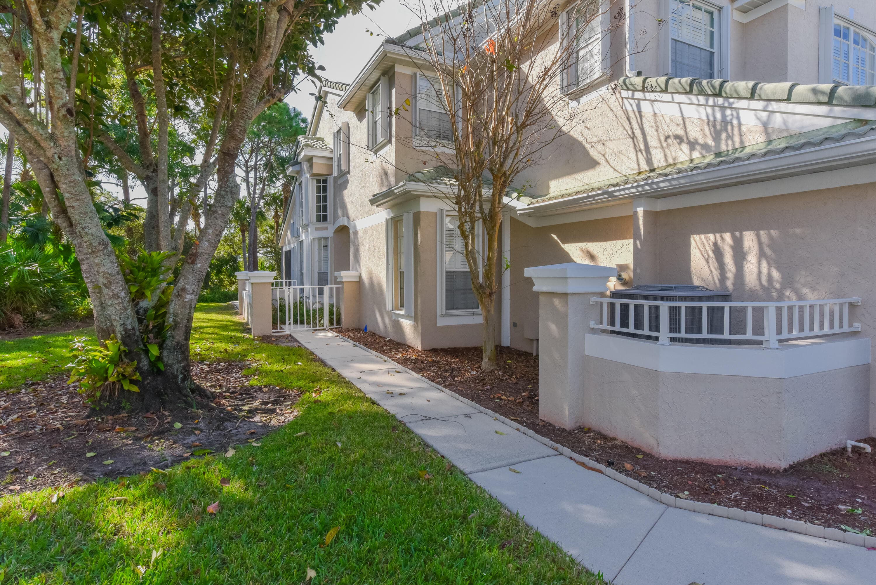 1567 SW Harbour Isles Circle, Port St. Lucie, FL 34986 — photo 2 of 32