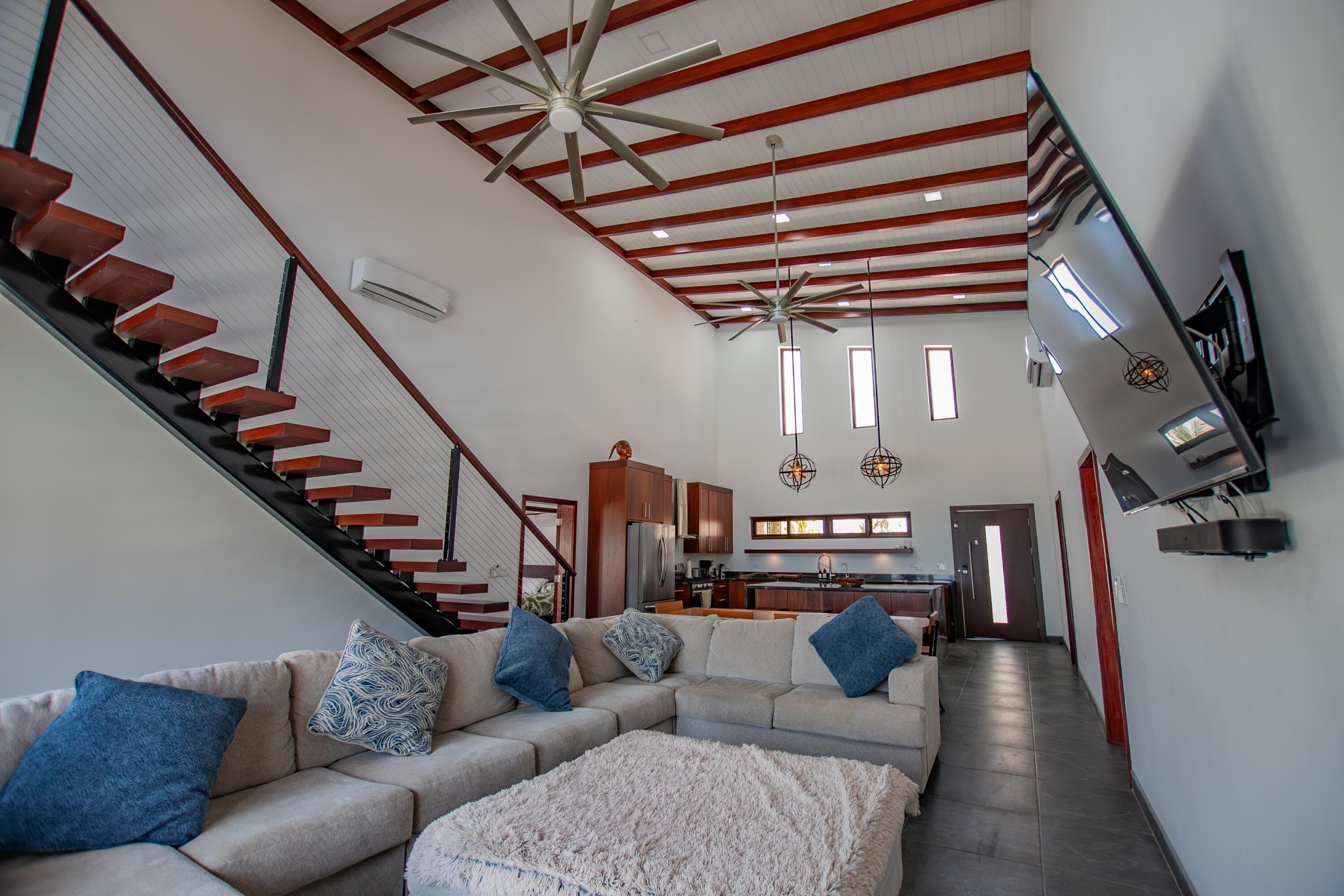 238 Placencia Road — photo 10 of 22