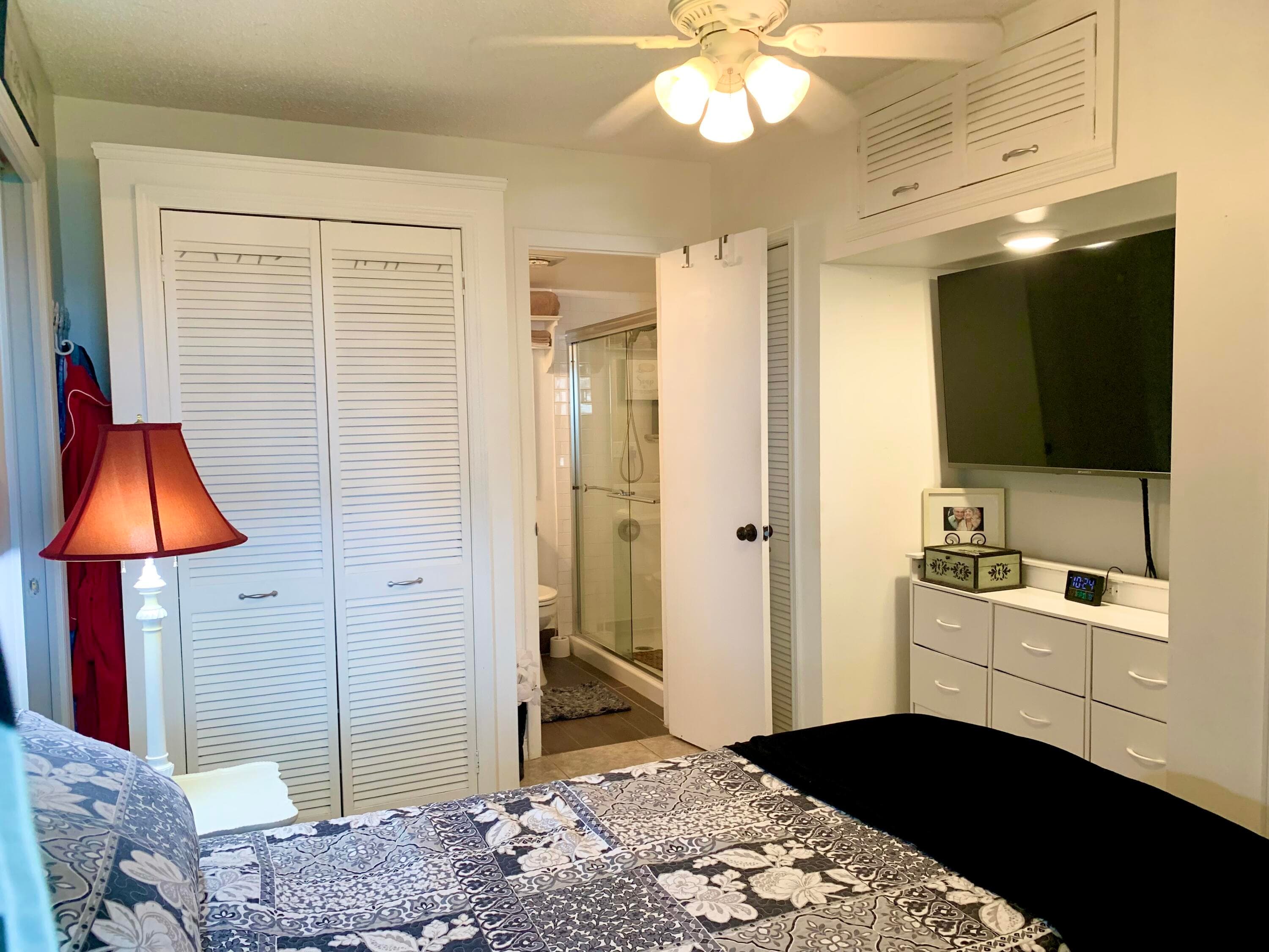 116 Canterbury E, West Palm Beach, FL 33417 — photo 37 of 60