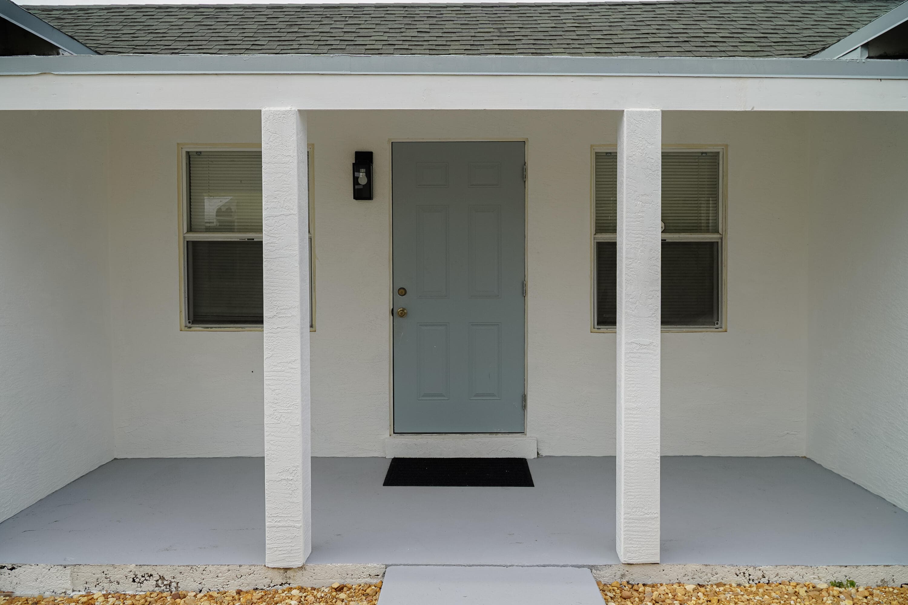 908 W 5th Street, Riviera Beach, FL 33404 — photo 1 of 40
