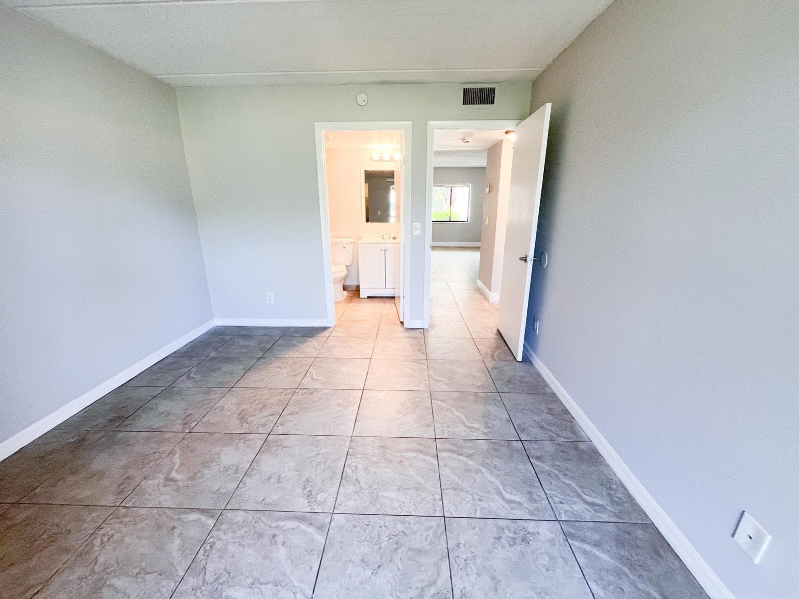 1106 Meadows Circle, Boynton Beach, FL 33436 — photo 7 of 16
