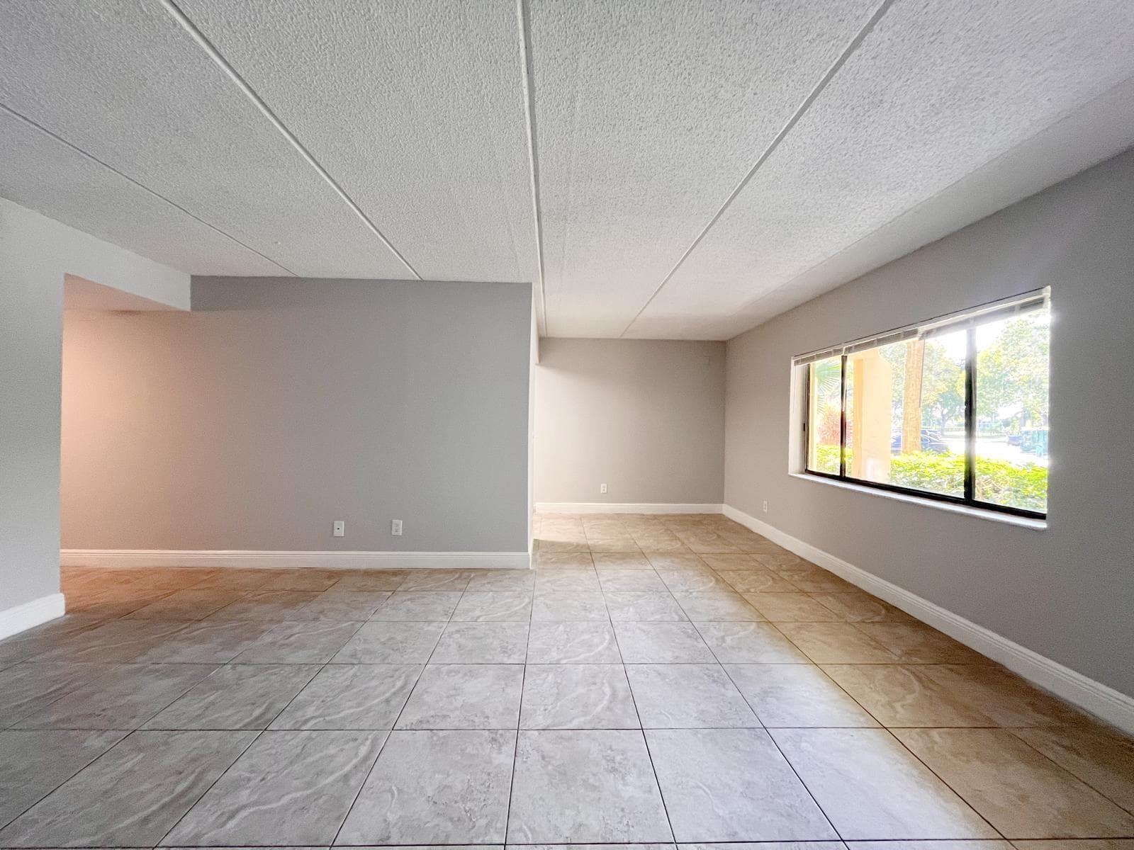 1106 Meadows Circle, Boynton Beach, FL 33436 — photo 3 of 16