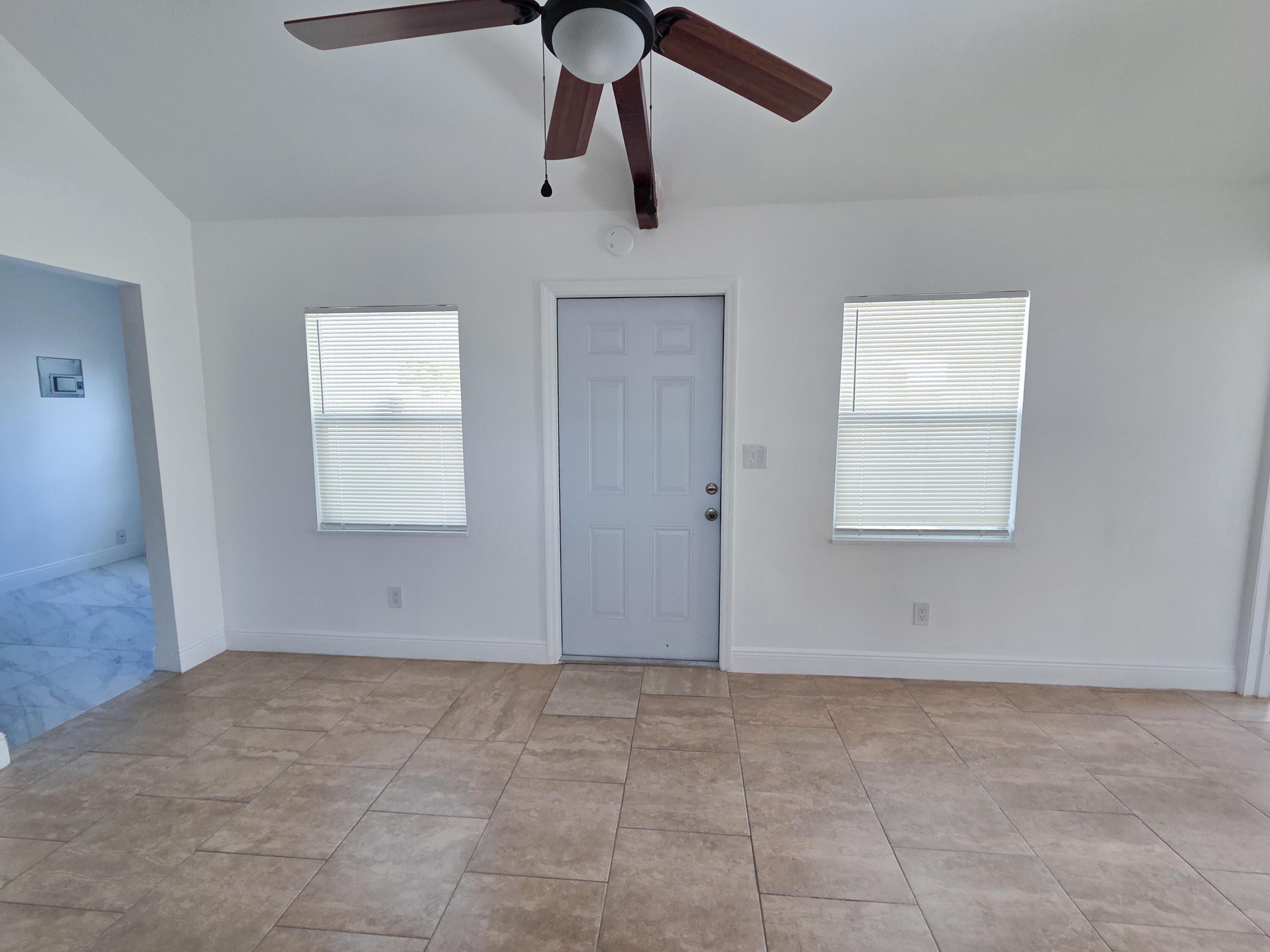 908 W 5th Street, Riviera Beach, FL 33404 — photo 23 of 40