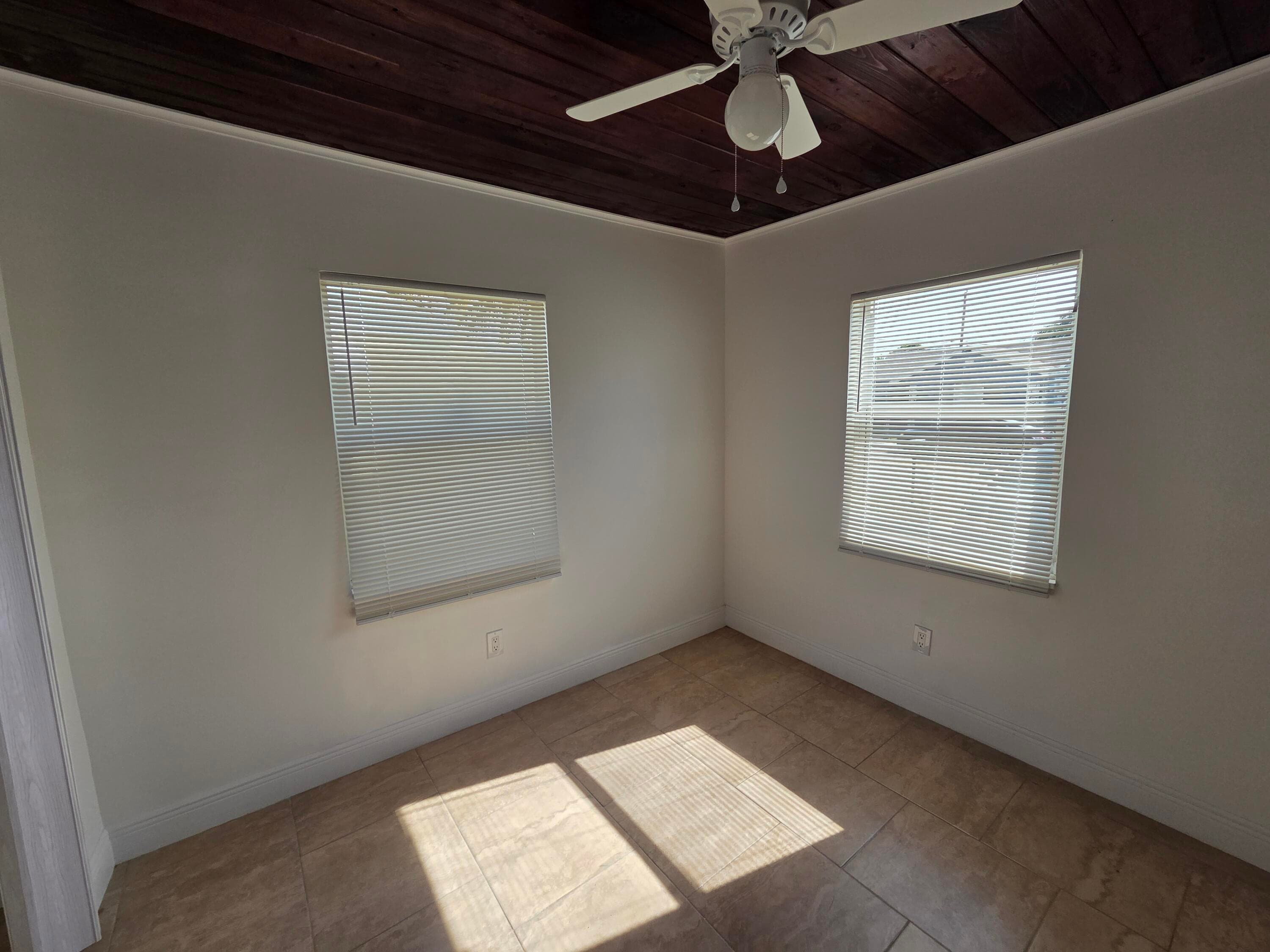 908 W 5th Street, Riviera Beach, FL 33404 — photo 25 of 40
