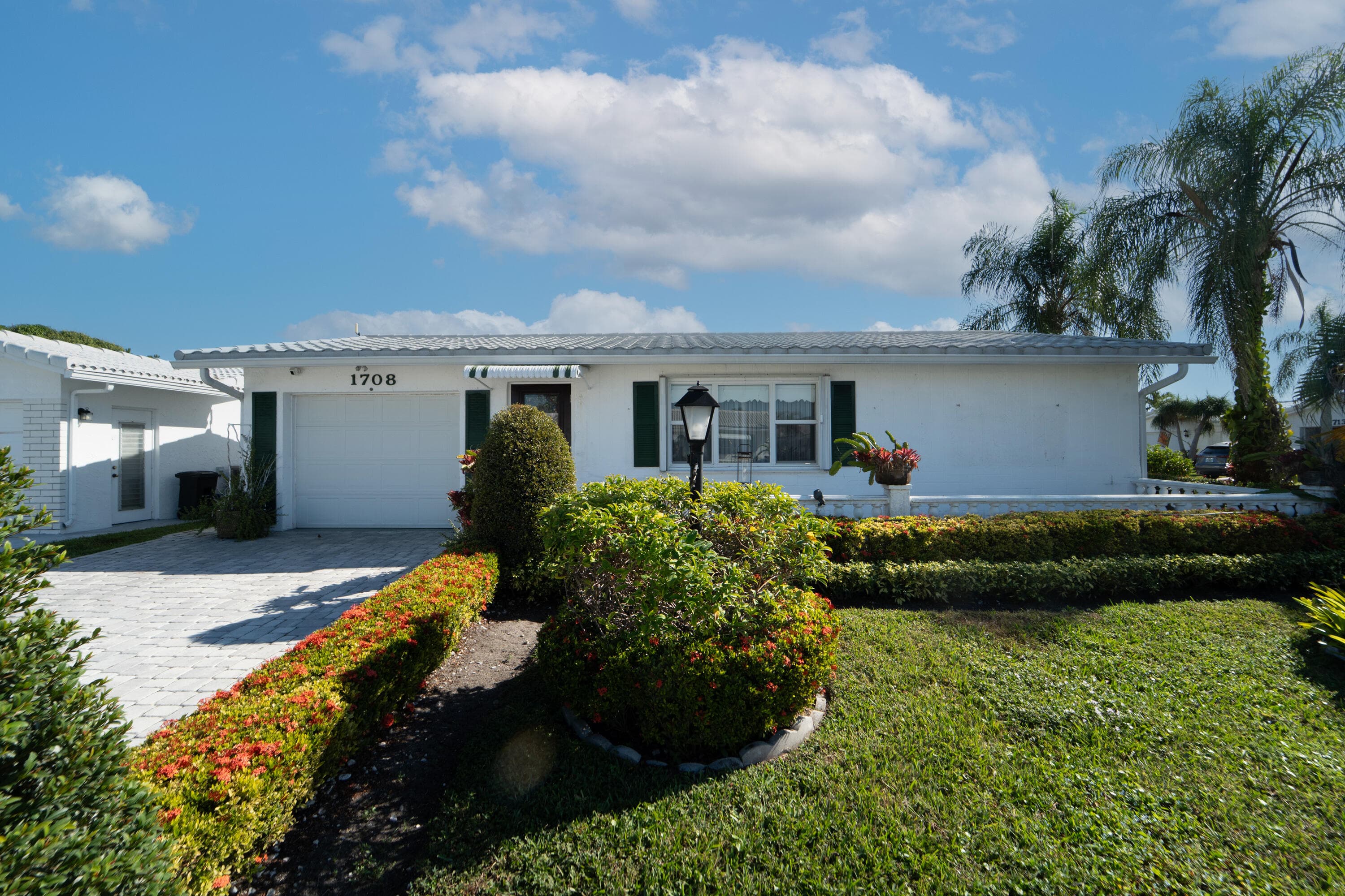 1708 SW 21st Street SW, Boynton Beach, FL 33426 — photo 1 of 38