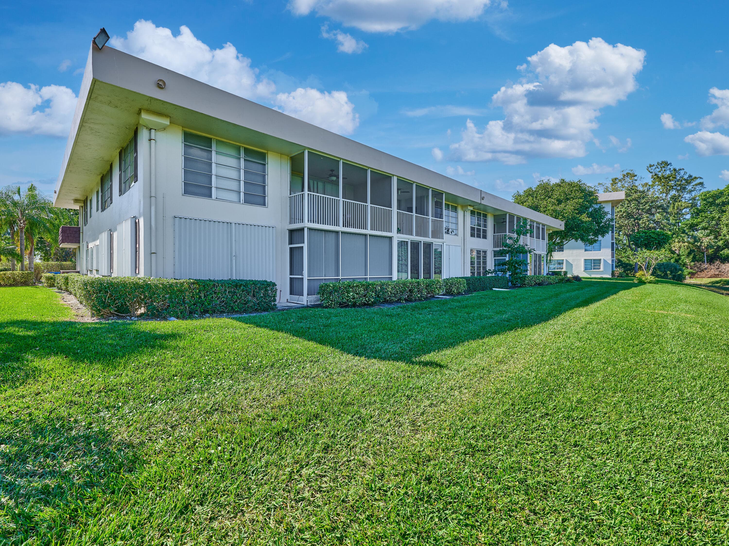 3001 S Palm Aire Drive 107, Pompano Beach, FL 33069 — photo 8 of 47