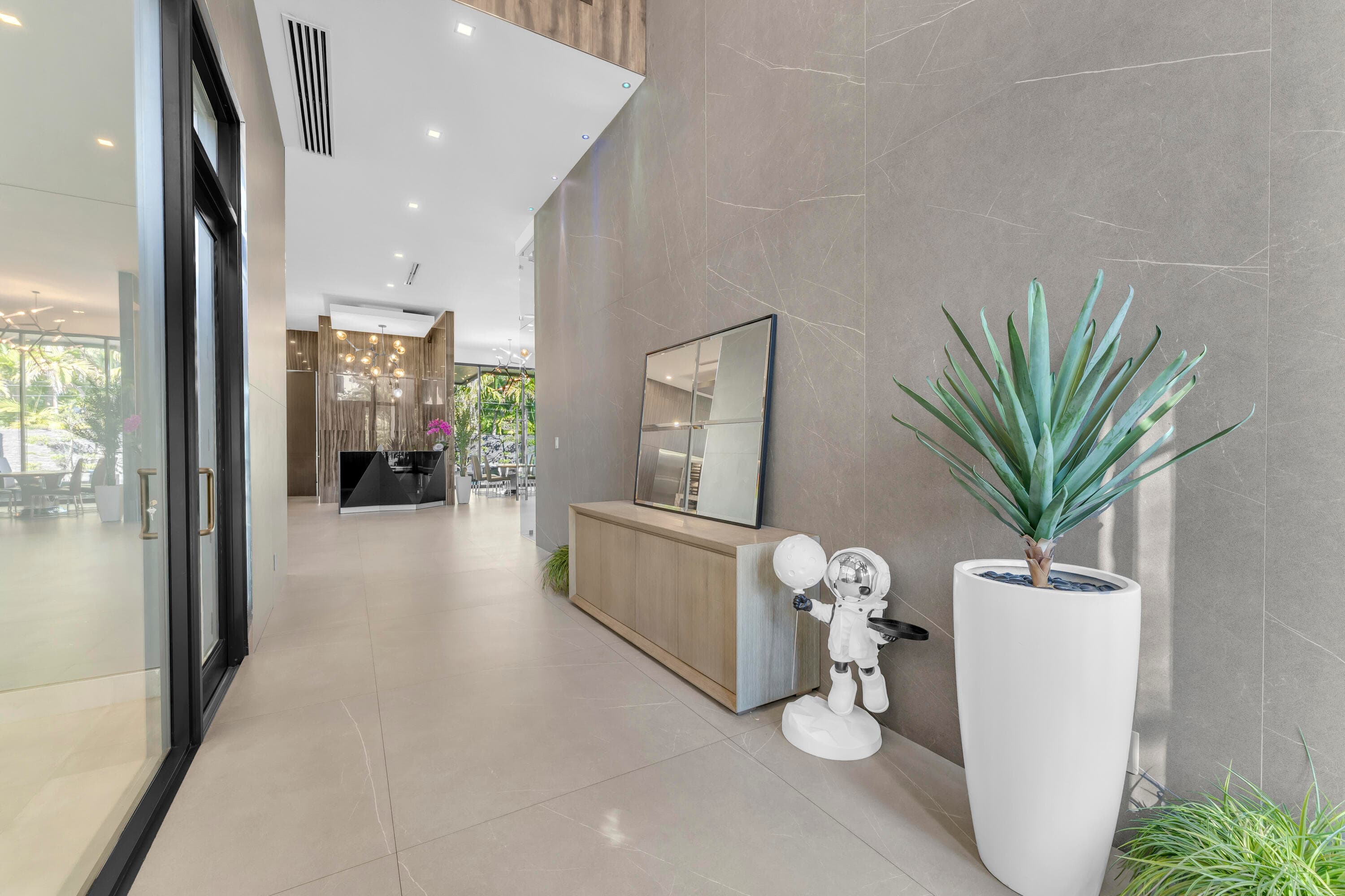 2401 NE 13th Street, Fort Lauderdale, FL 33304 — photo 9 of 74