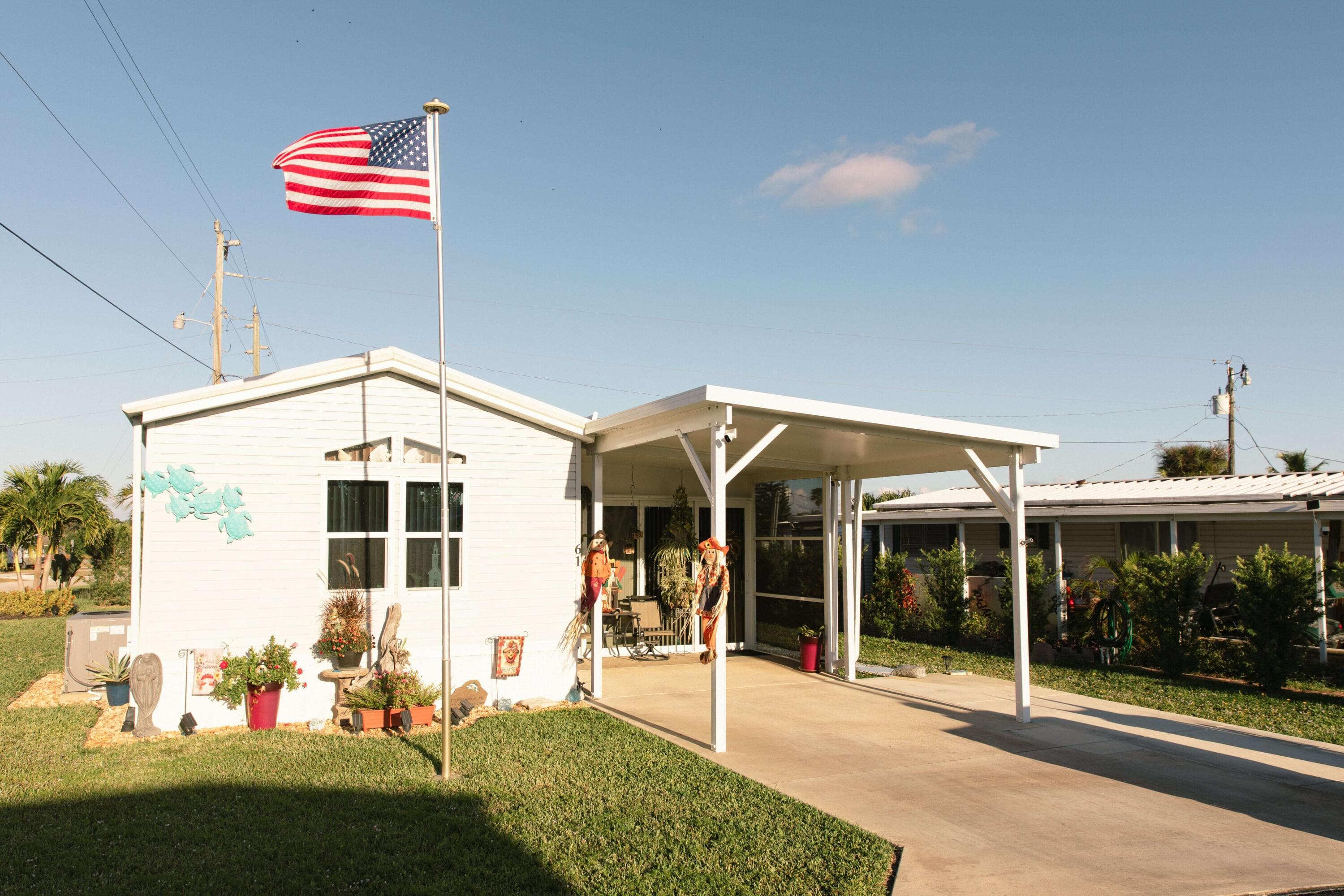 11055 SE Federal Highway 61, Hobe Sound, FL 33455 — photo 1 of 33