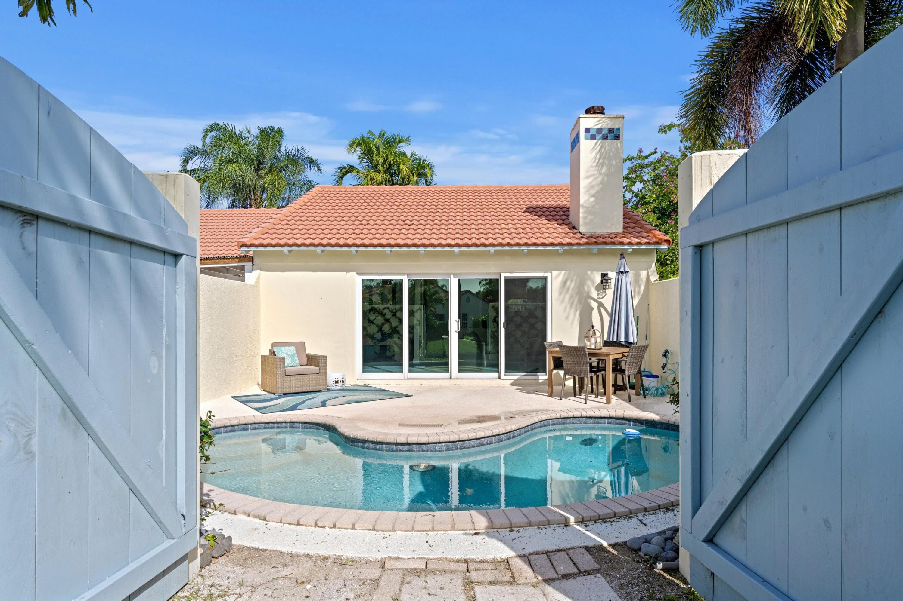 2211 Las Casitas Drive, Wellington, FL 33414 — photo 16 of 25