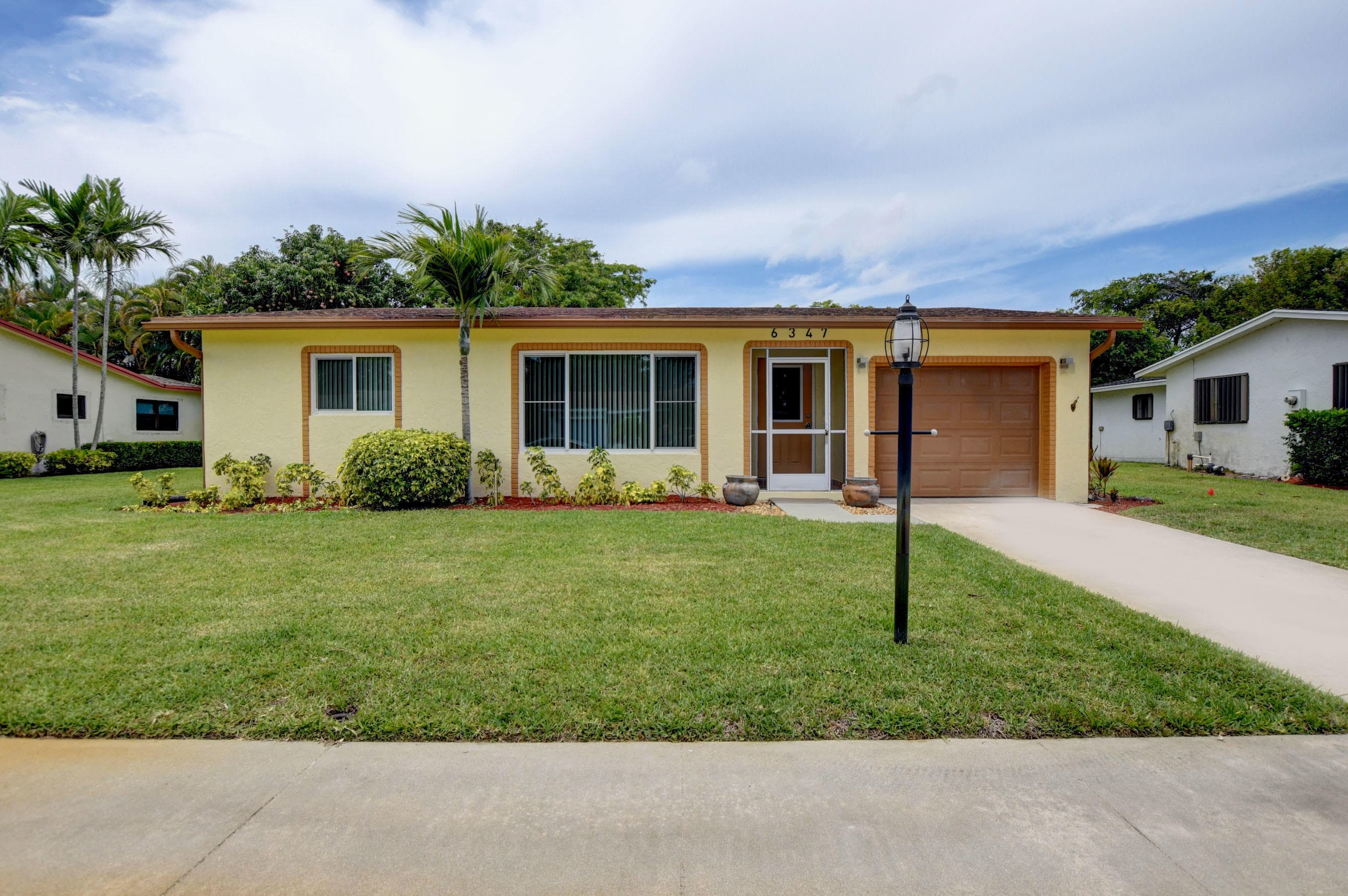 6347 Country Wood Way, Delray Beach, FL 33484 — photo 2 of 27