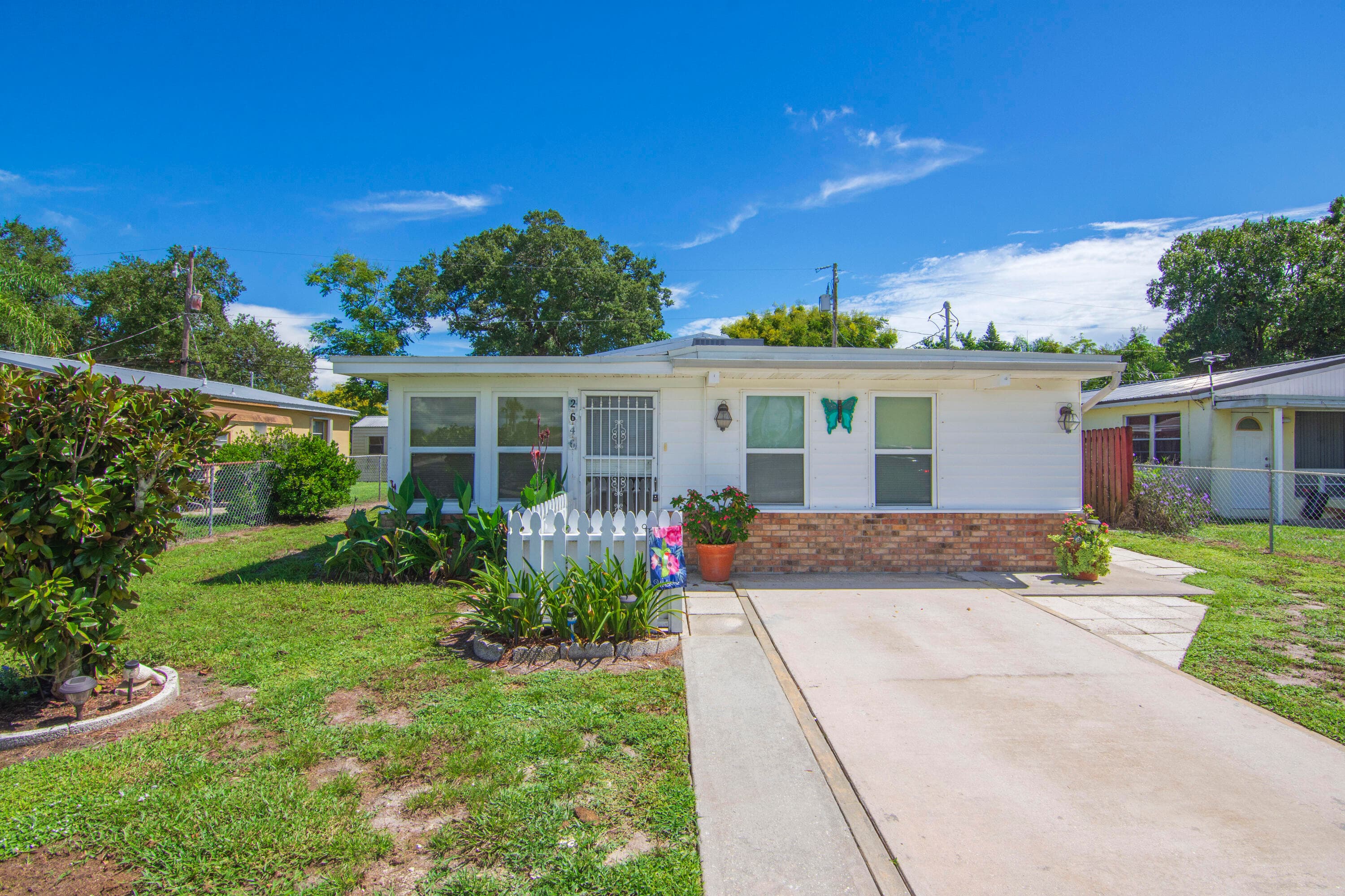 2646 12th Avenue, Vero Beach, FL 32960 — photo 1 of 33