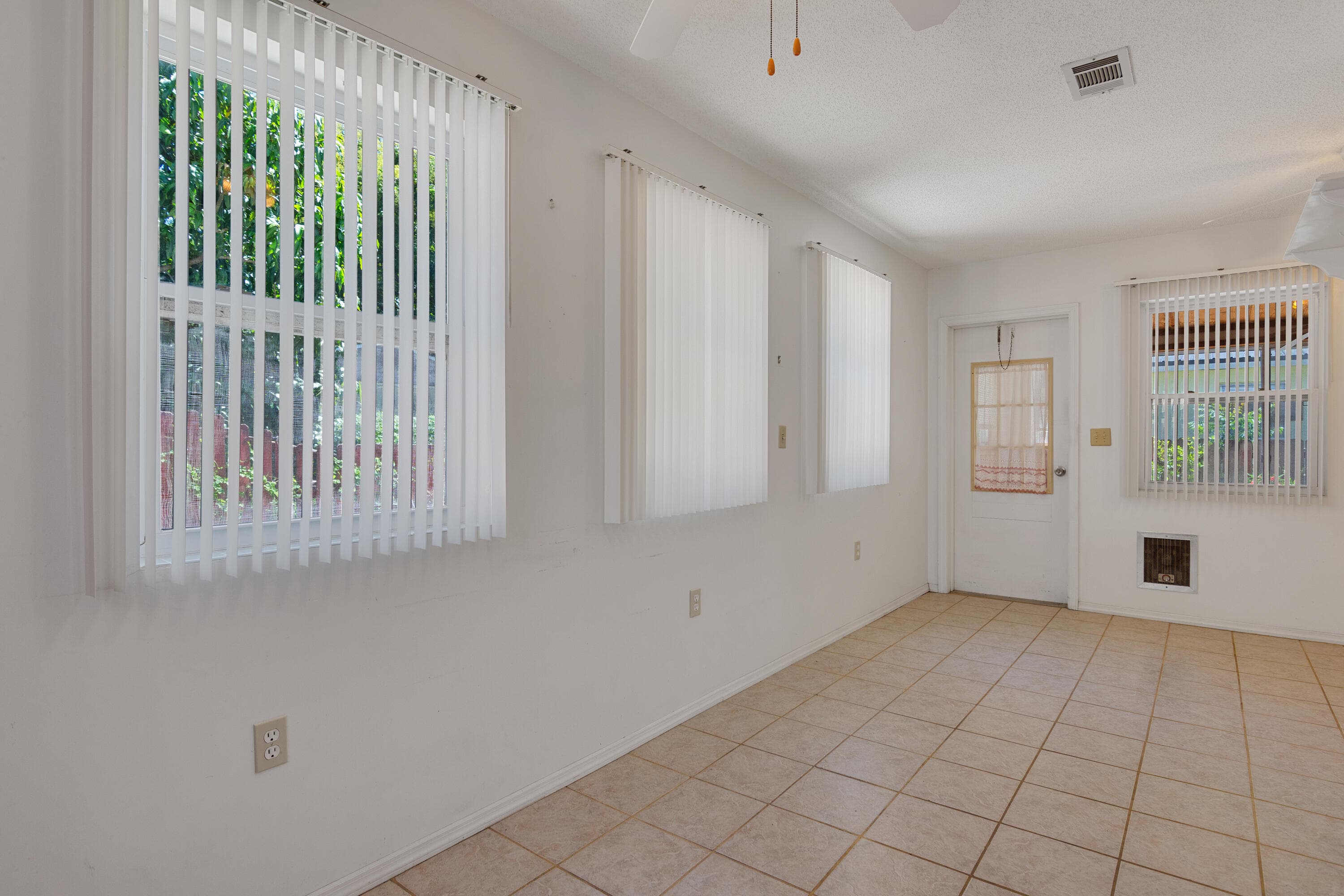 2646 12th Avenue, Vero Beach, FL 32960 — photo 17 of 33