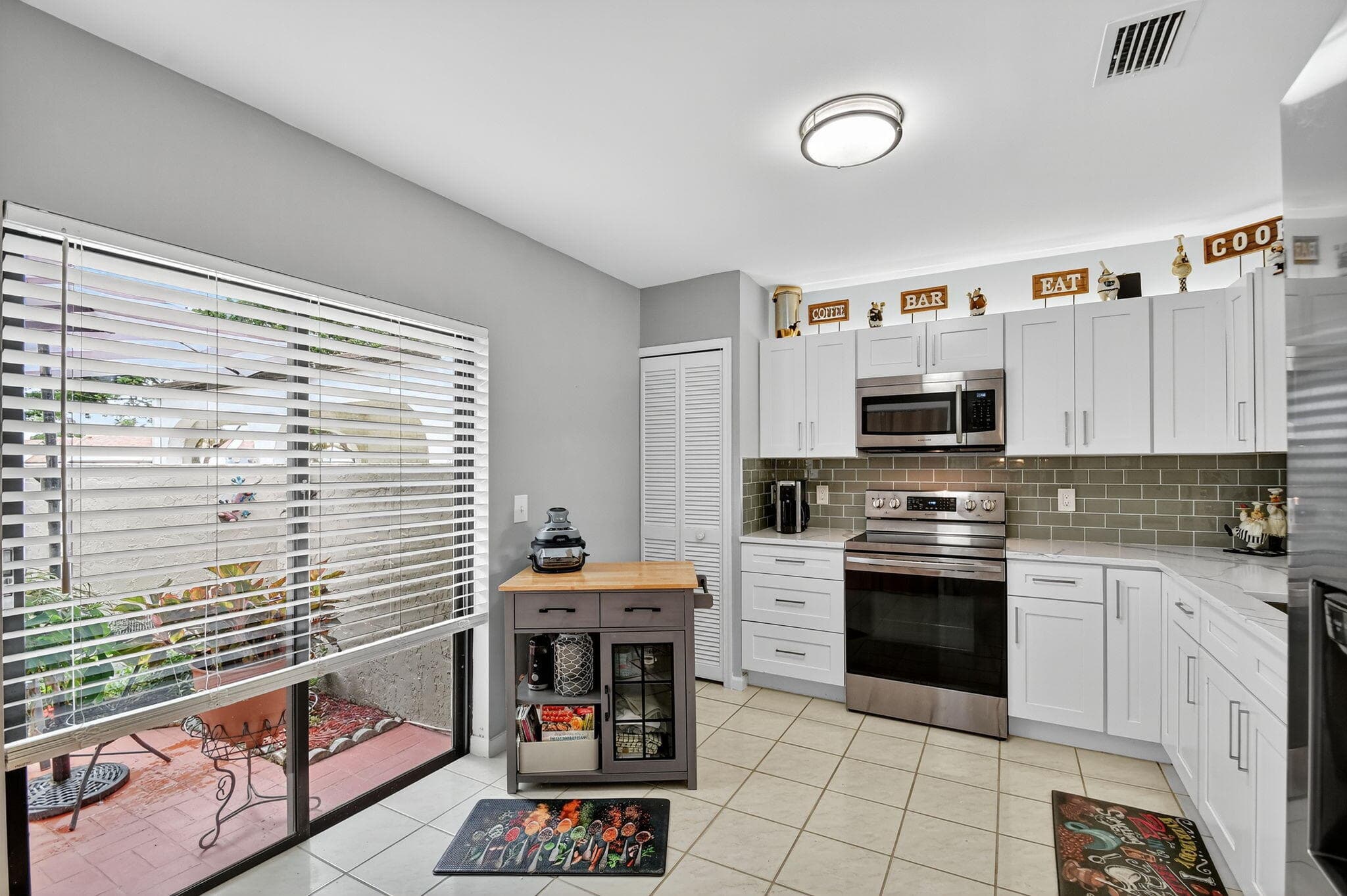 5710 Parkwalk Circle E, Boynton Beach, FL 33472 — photo 9 of 46